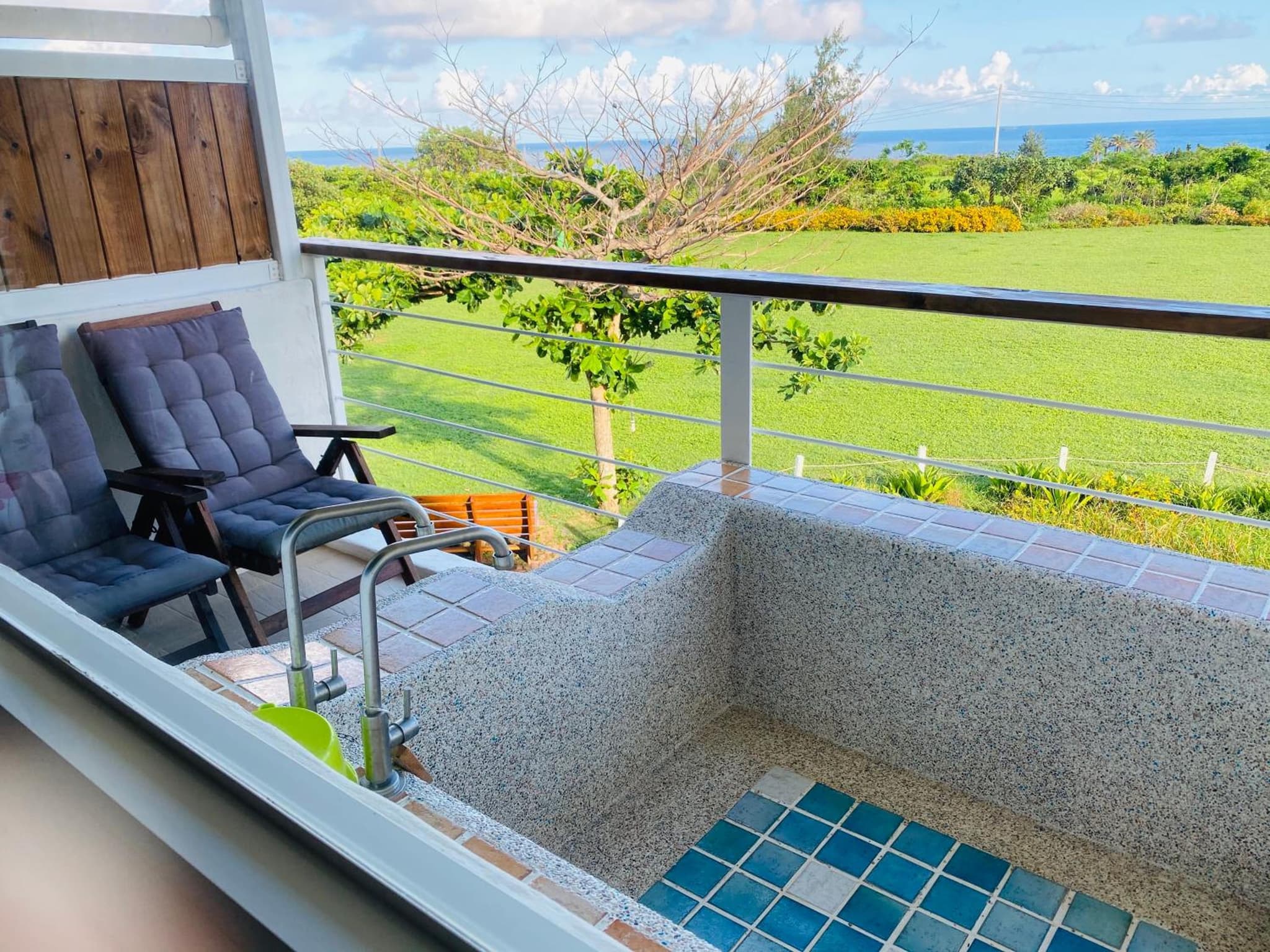 Kenting COMIC B&B&SPRING photo 2