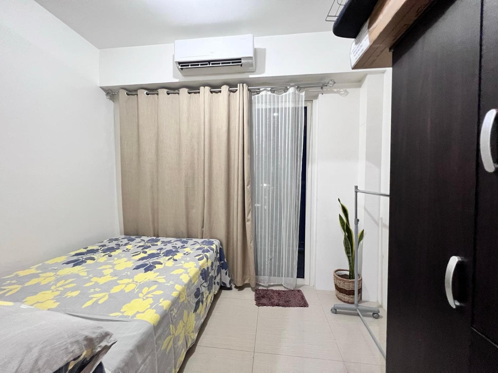 Studio Units at Shore Residences Condo MOA Complex near Airport photo 6