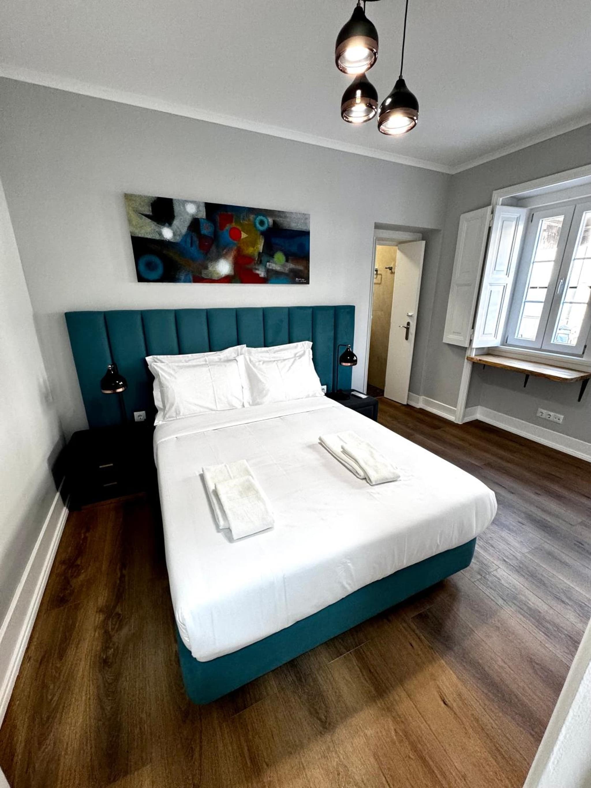 Relax and Explore Lisbon Suites and Rooms photo 9
