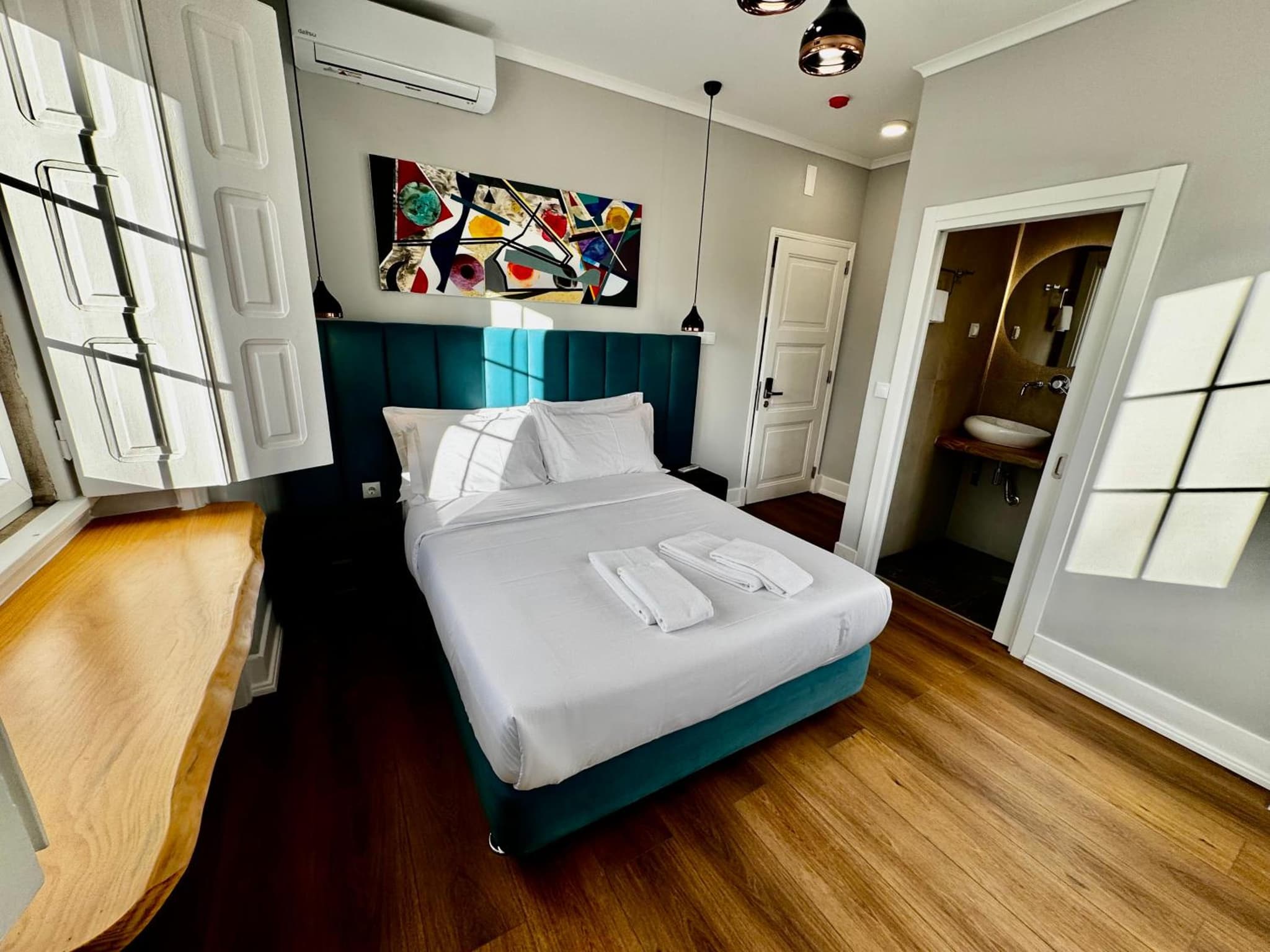 Relax and Explore Lisbon Suites and Rooms photo 8