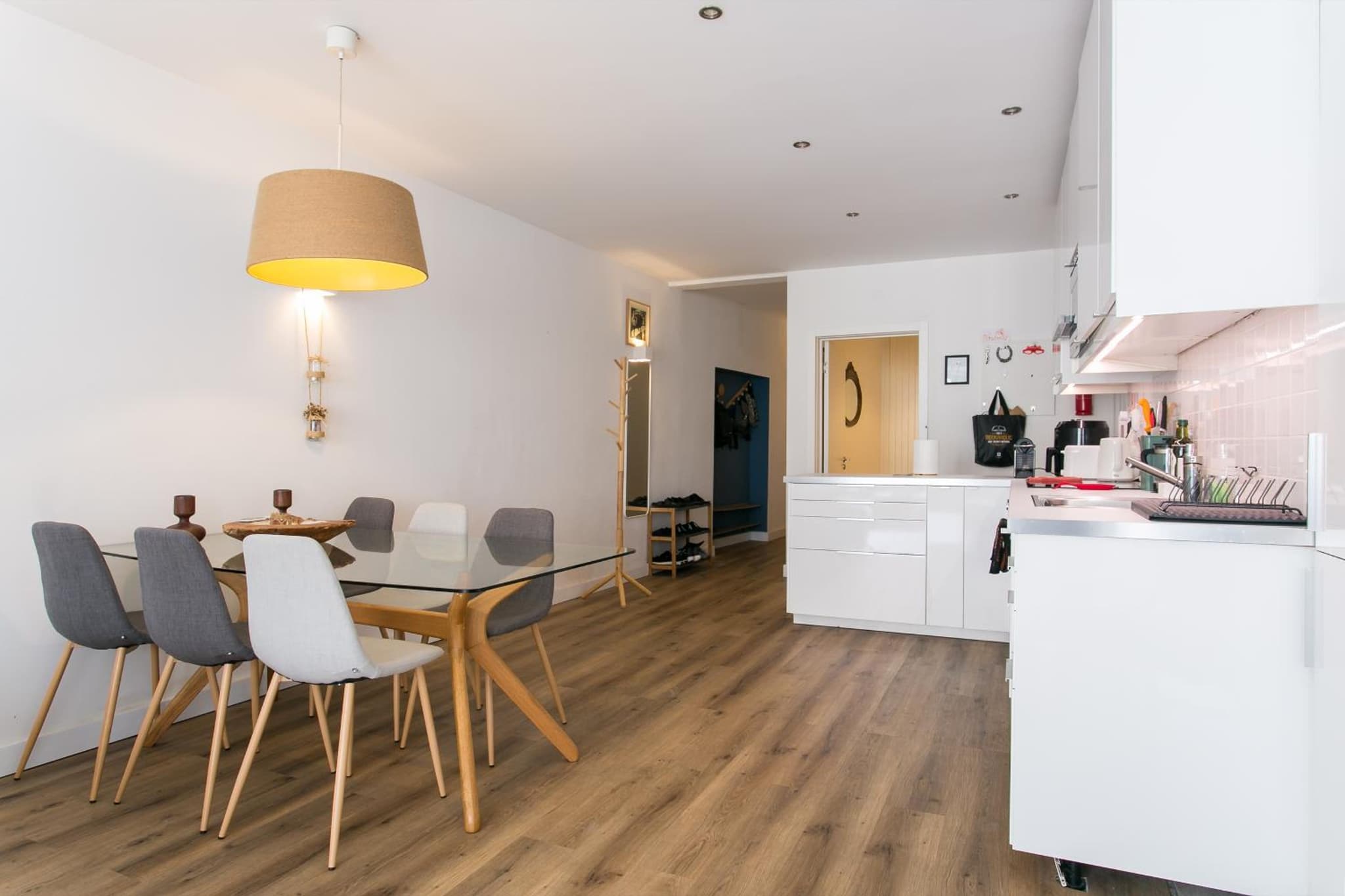 Cozy apartment in Amazing Location! photo 9