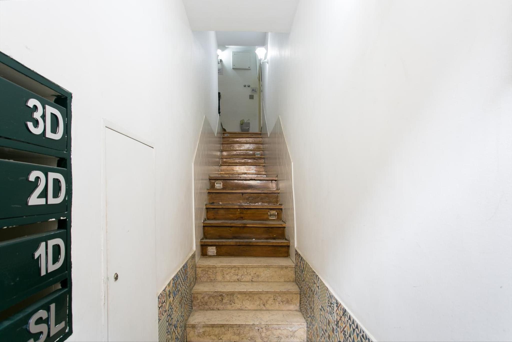 Cozy apartment in Amazing Location! photo 3