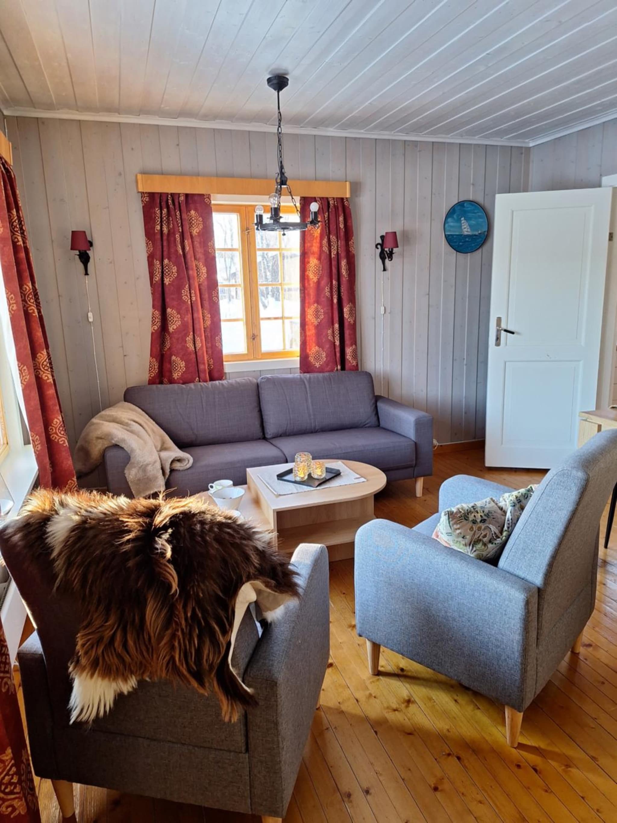 Øen Turistsenter Cottages photo 4