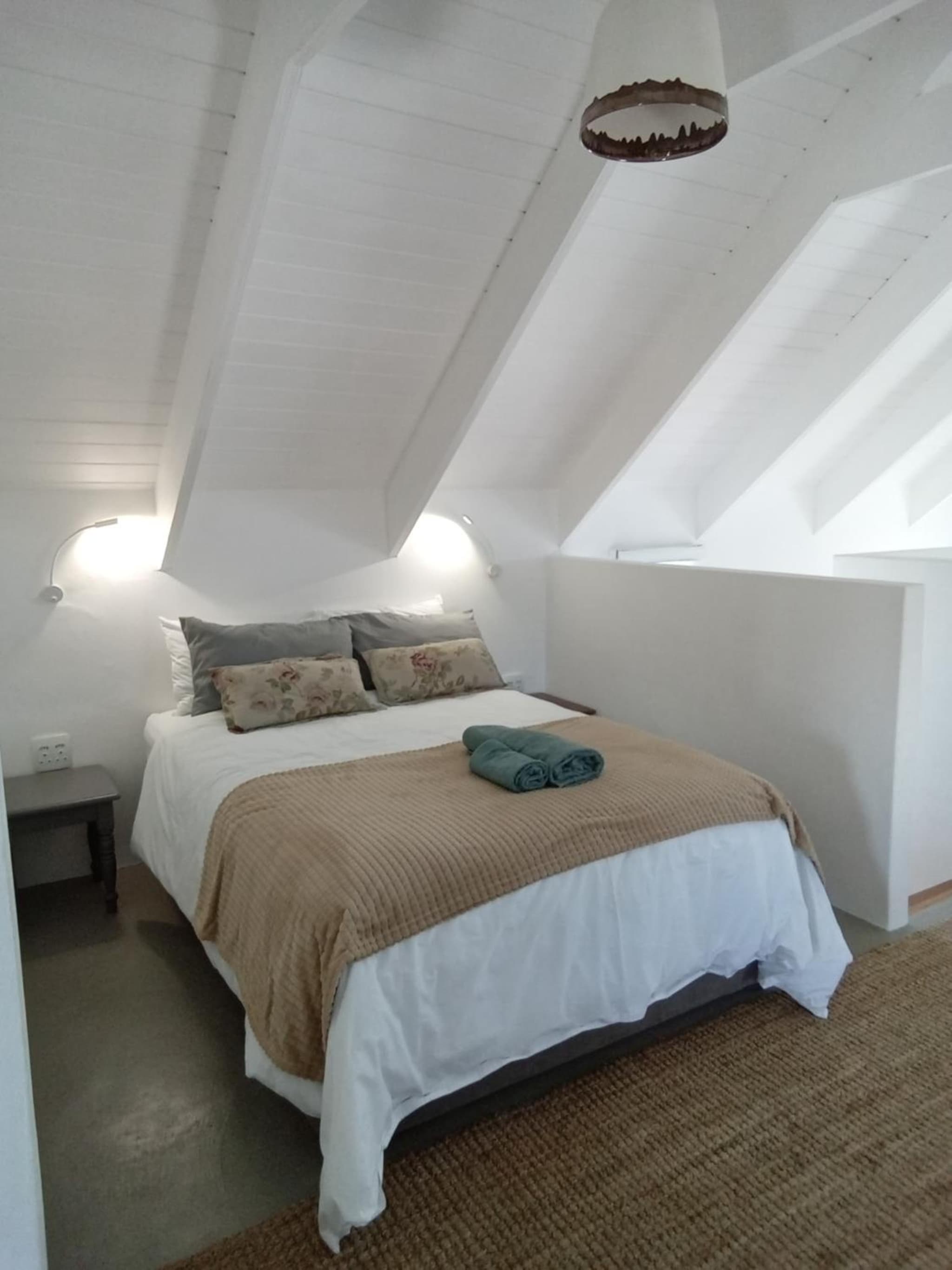 Spacious loft photo 6