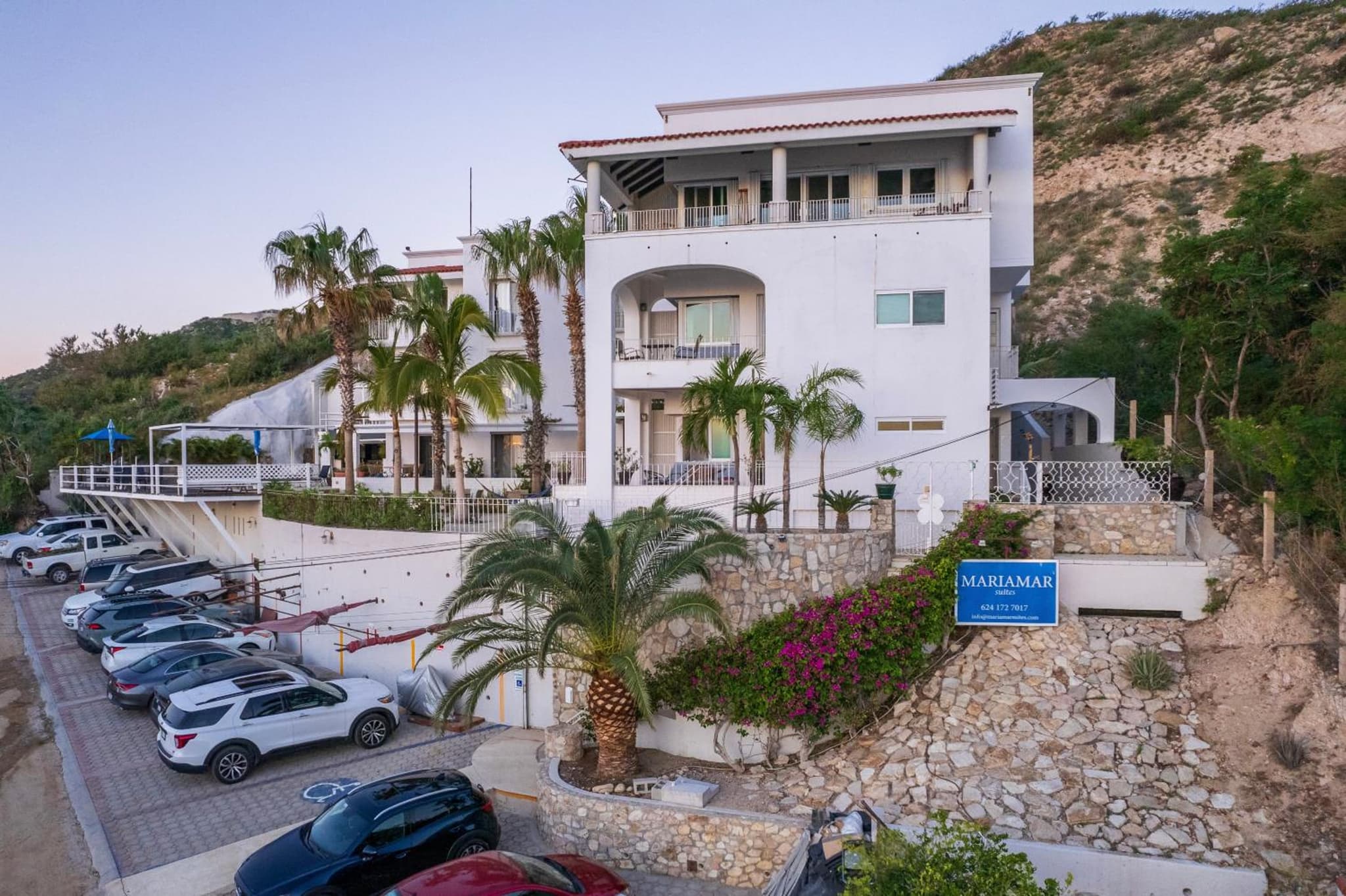 MariaMar Suites