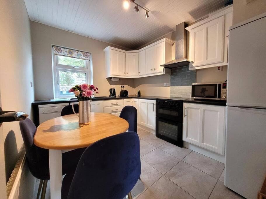 Killawalla Cottage, Westport. photo 6