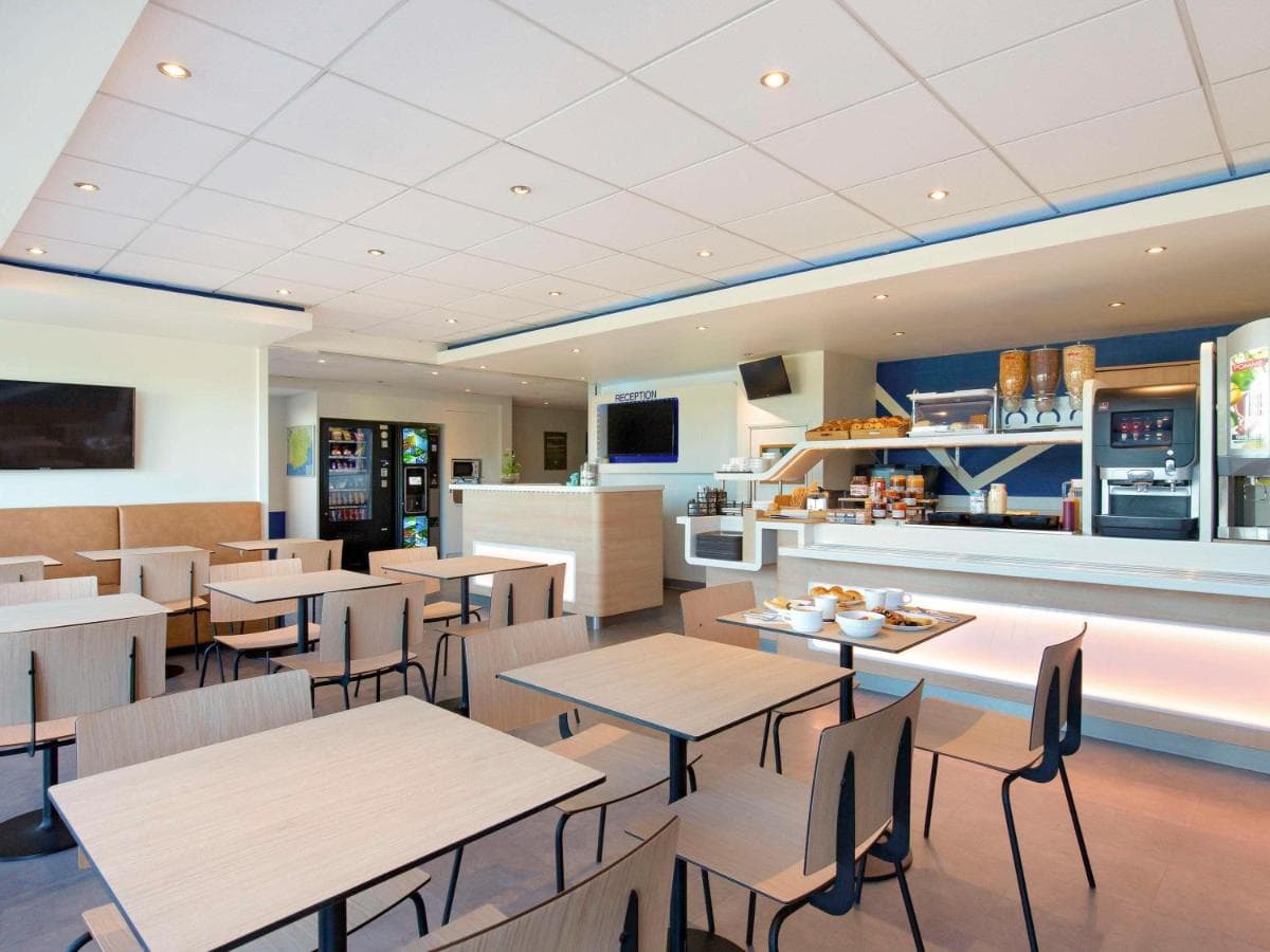 restaurant