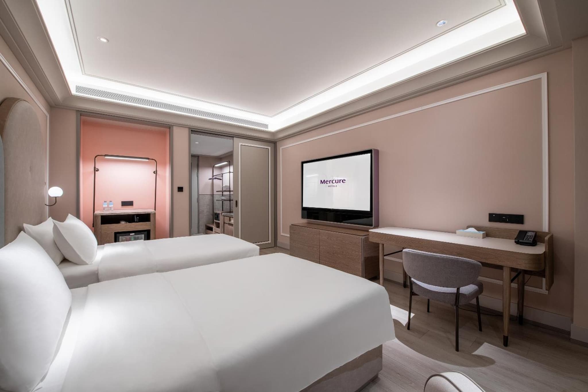 Mercure Guangzhou Baiyun International Airport - Airport Free Shuttle Bus photo 8