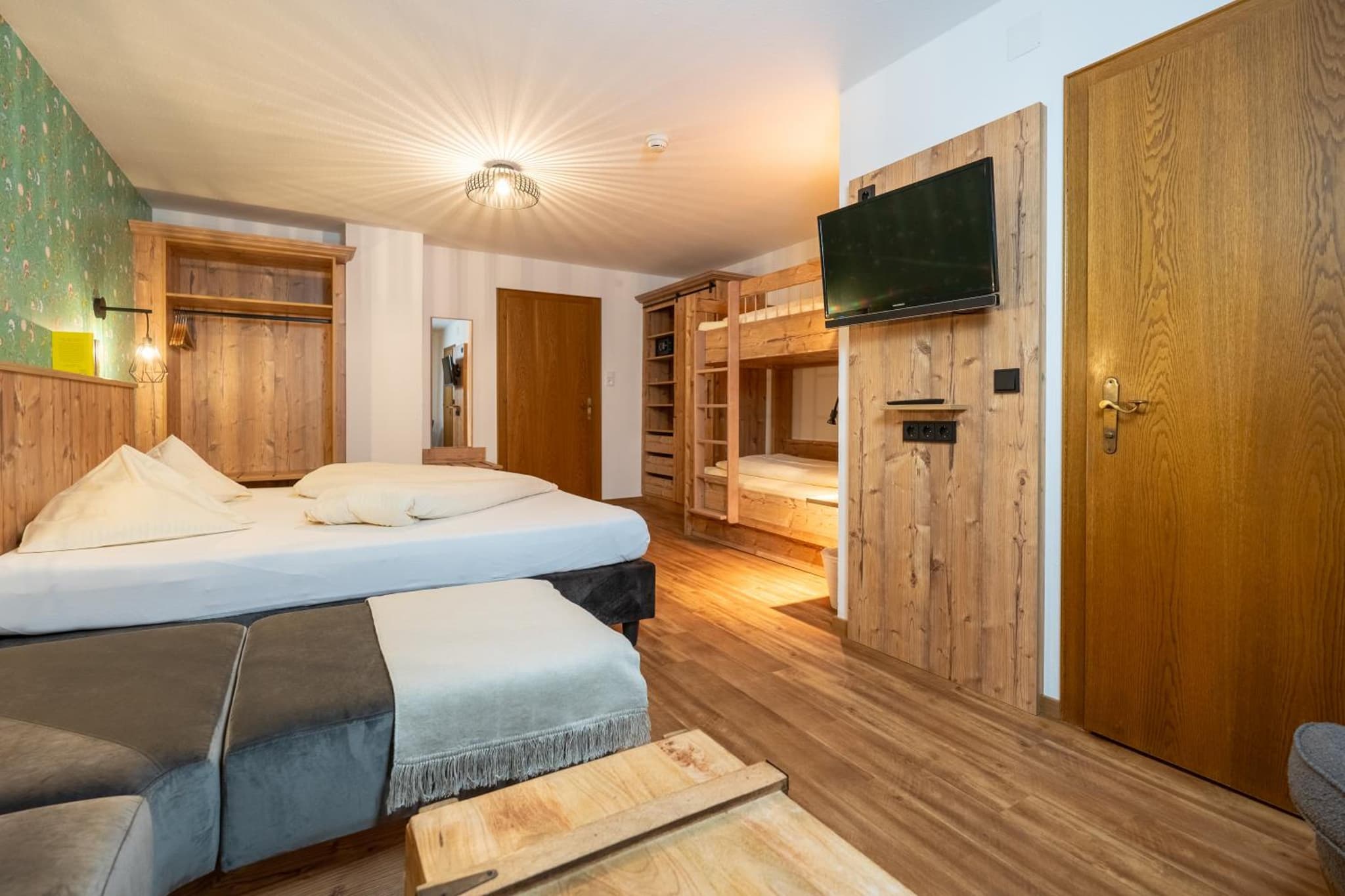 Hotel Krone Tirol photo 8