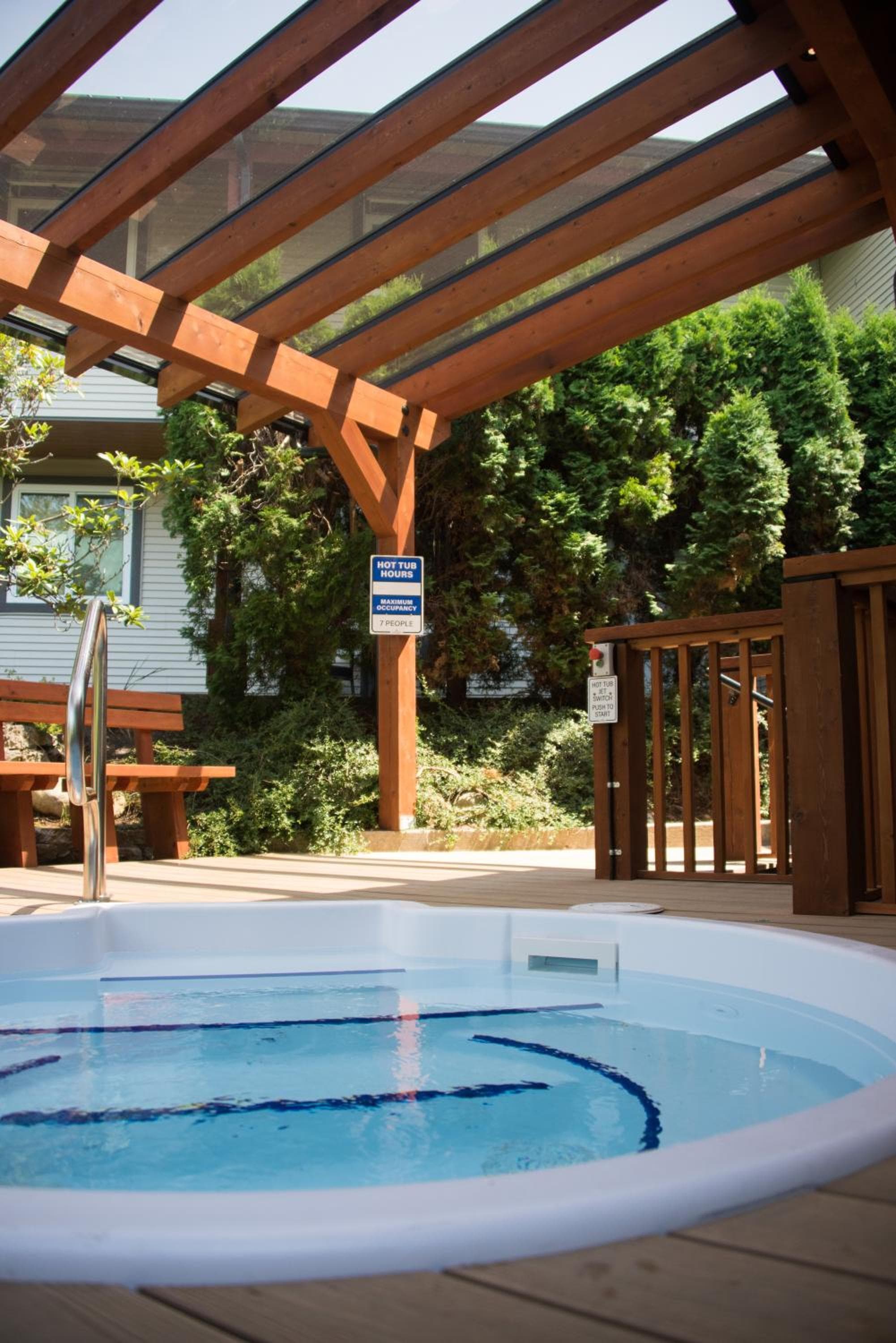 Gibsons Garden Hotel photo 4