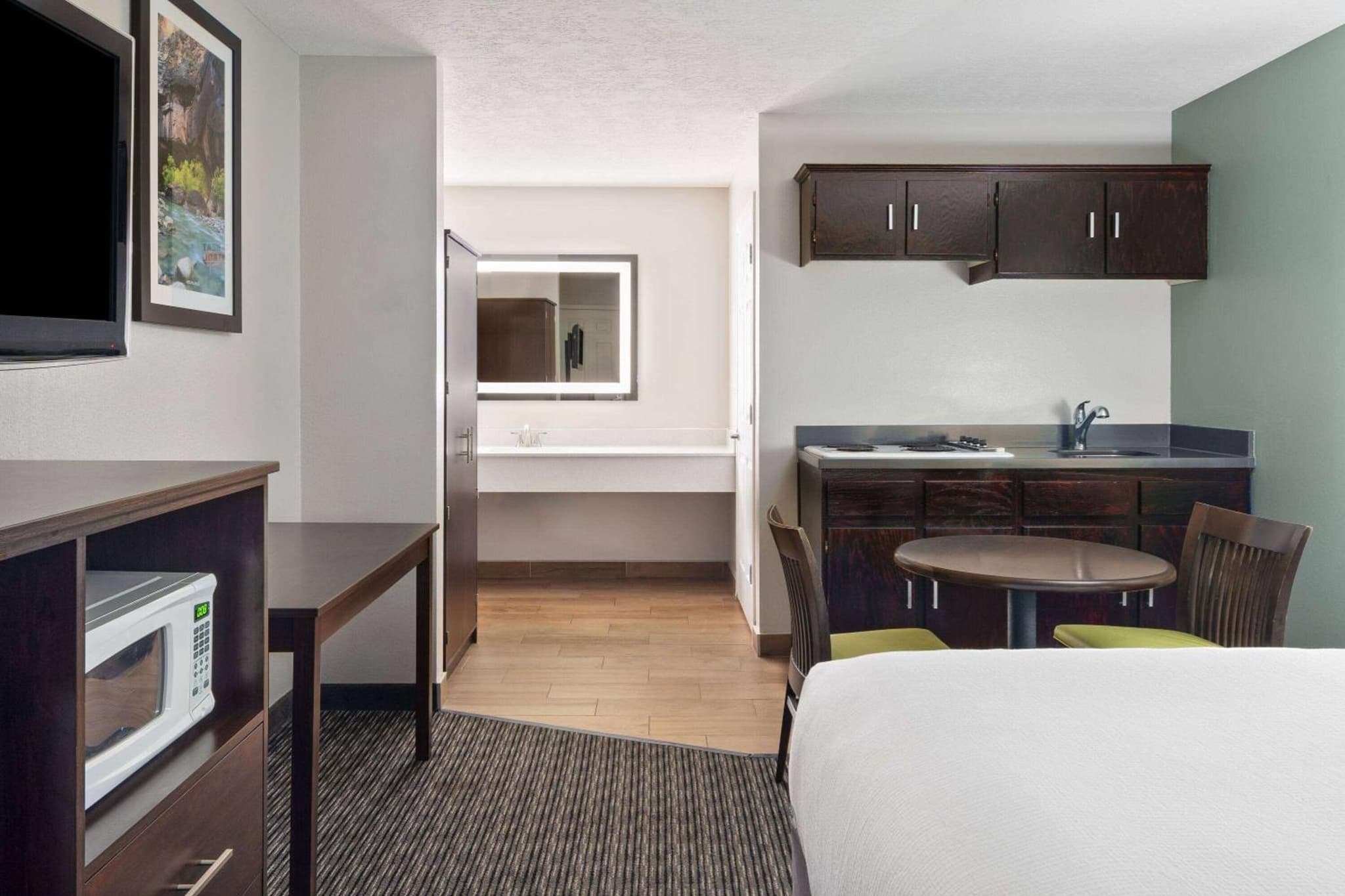 Wingate by Wyndham Cedar City photo 8