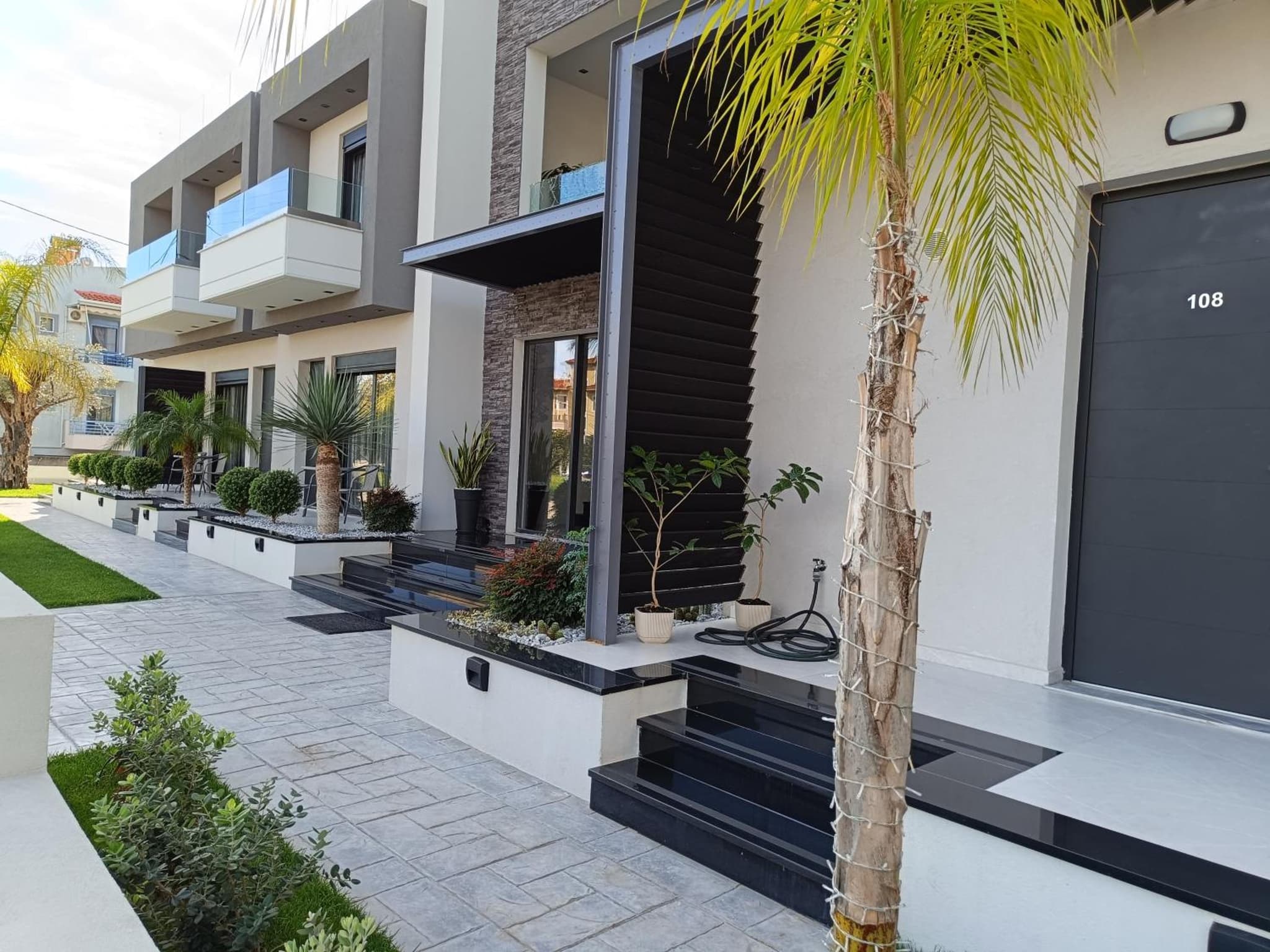 Oikos 9 Rooms and Suites photo 6
