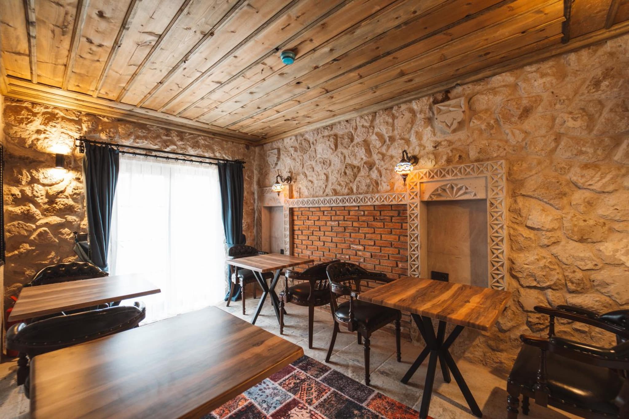 Alin Stone House photo 5