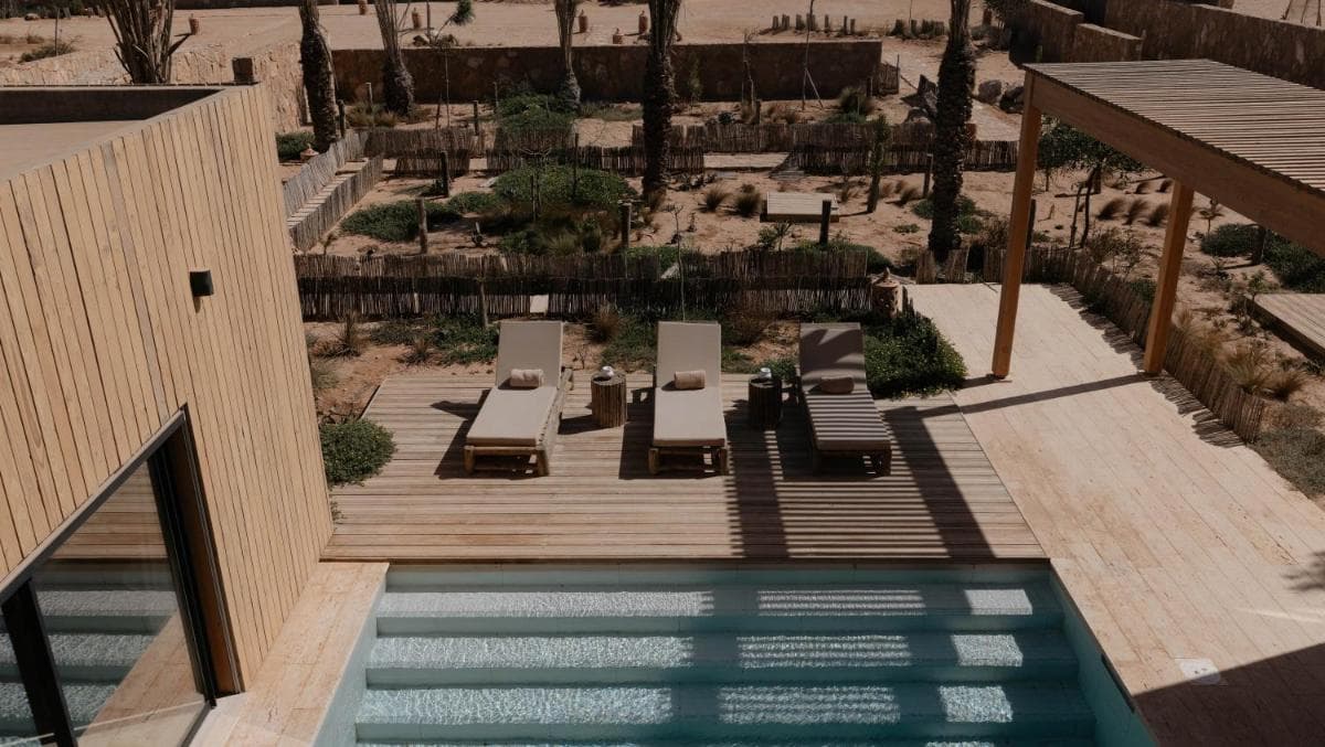 swimming pool