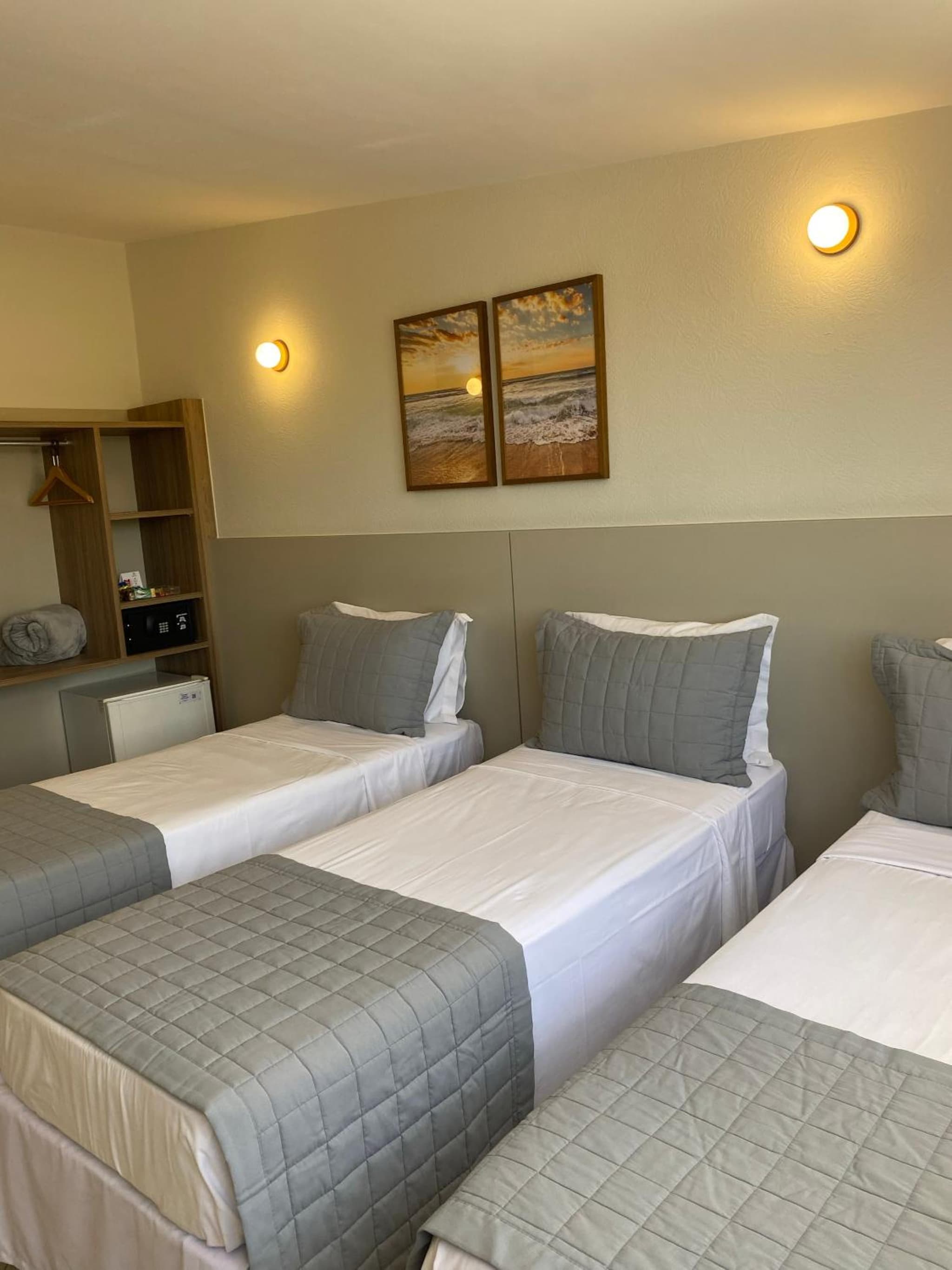 Malibu Plaza Hotel photo 8