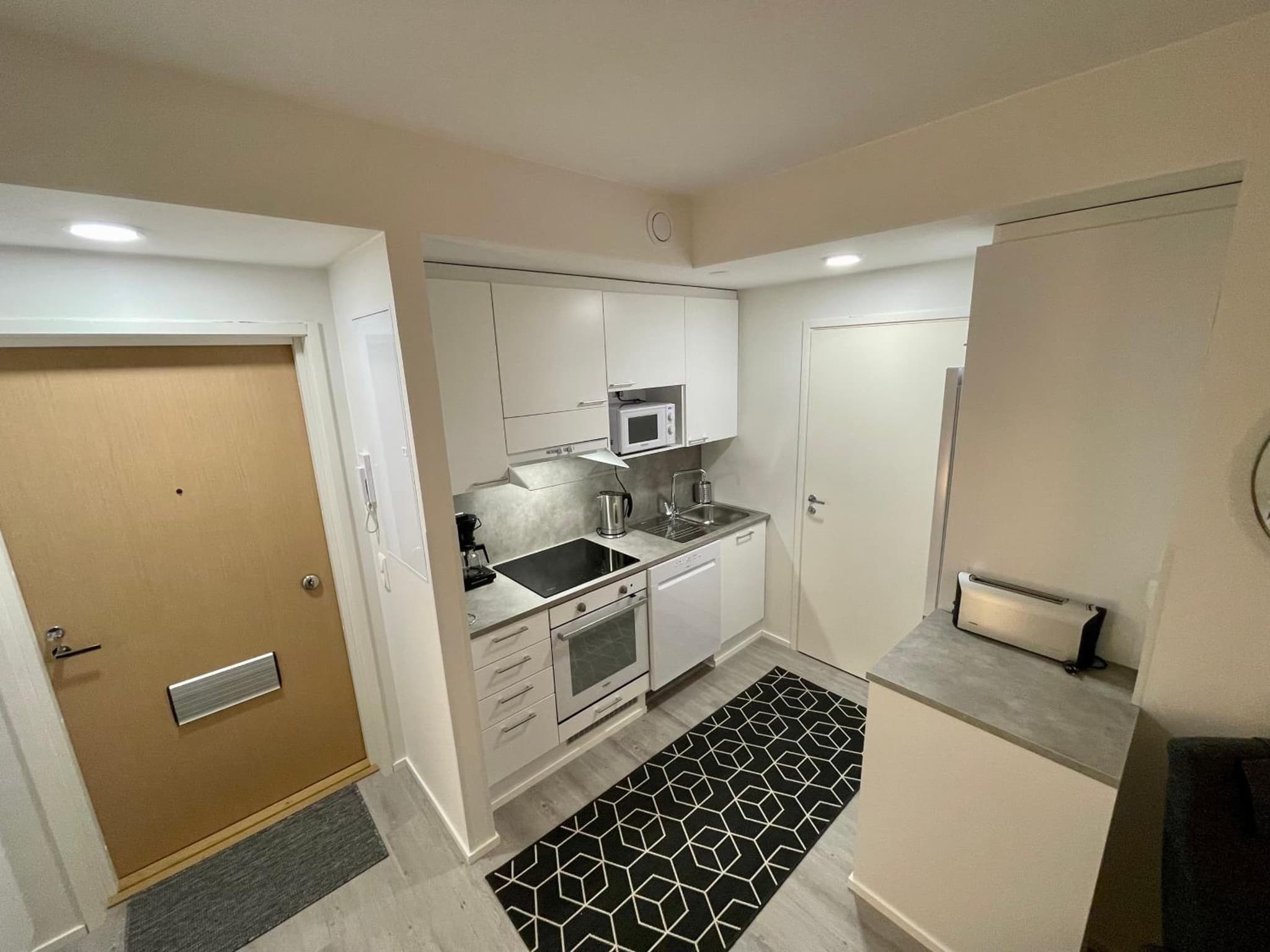 Three Stones Apartments photo 3
