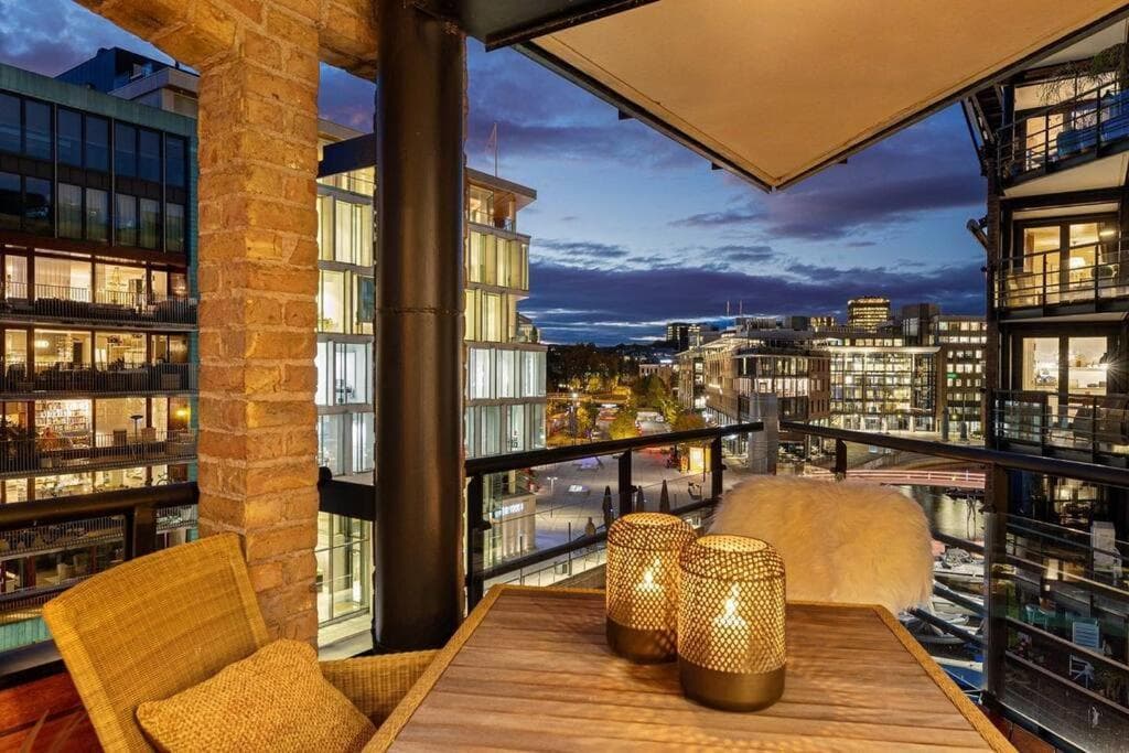 Large 41 millions kr Apartment - seaview in center photo 6