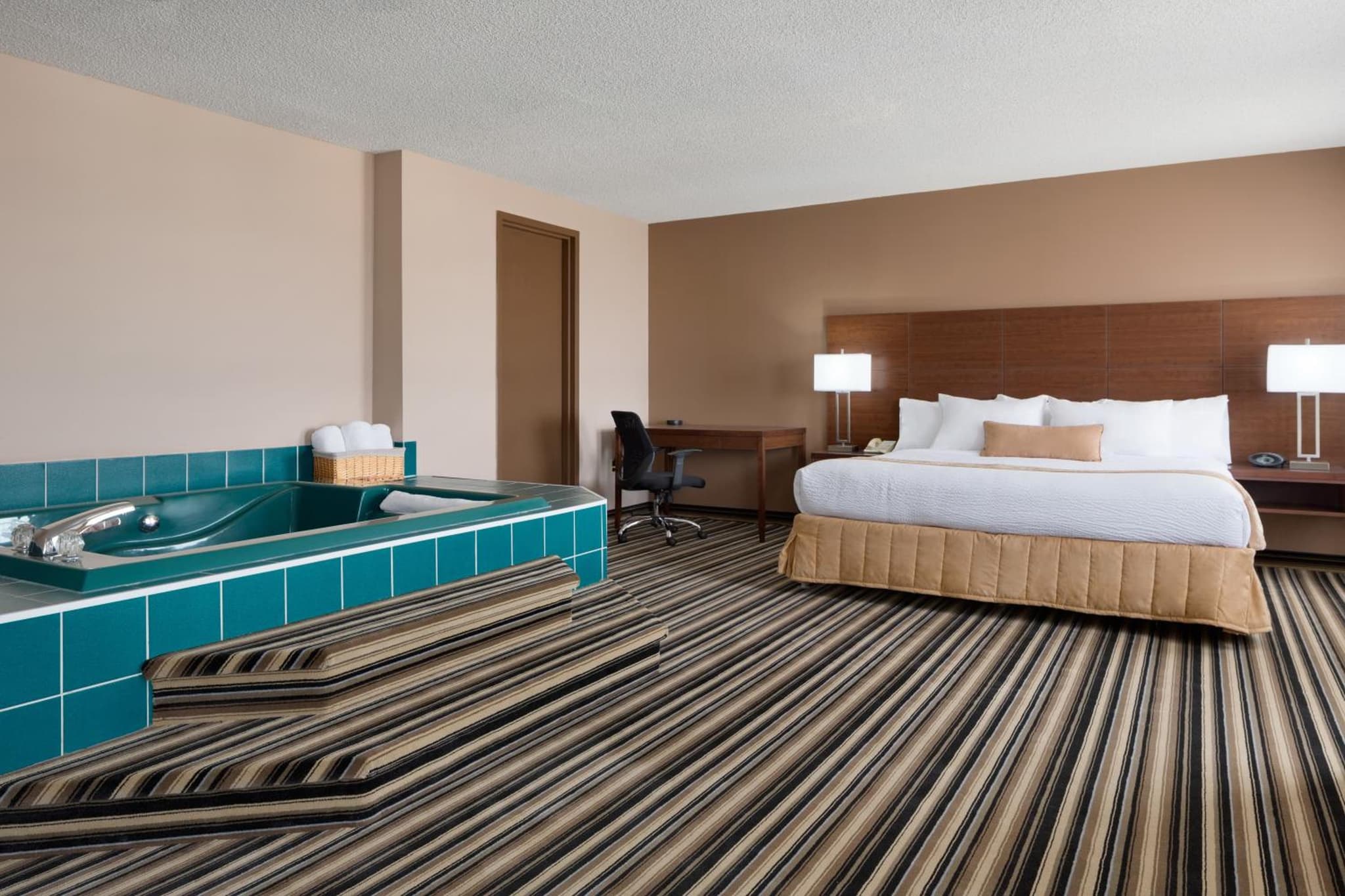 Days Inn by Wyndham Dalhousie photo 9