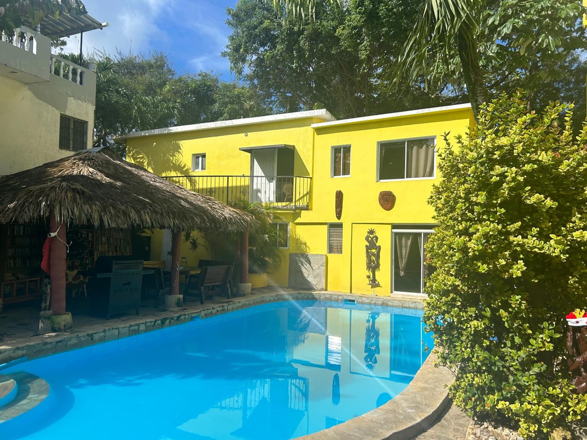 Coco Hotel and Hostel photo 2