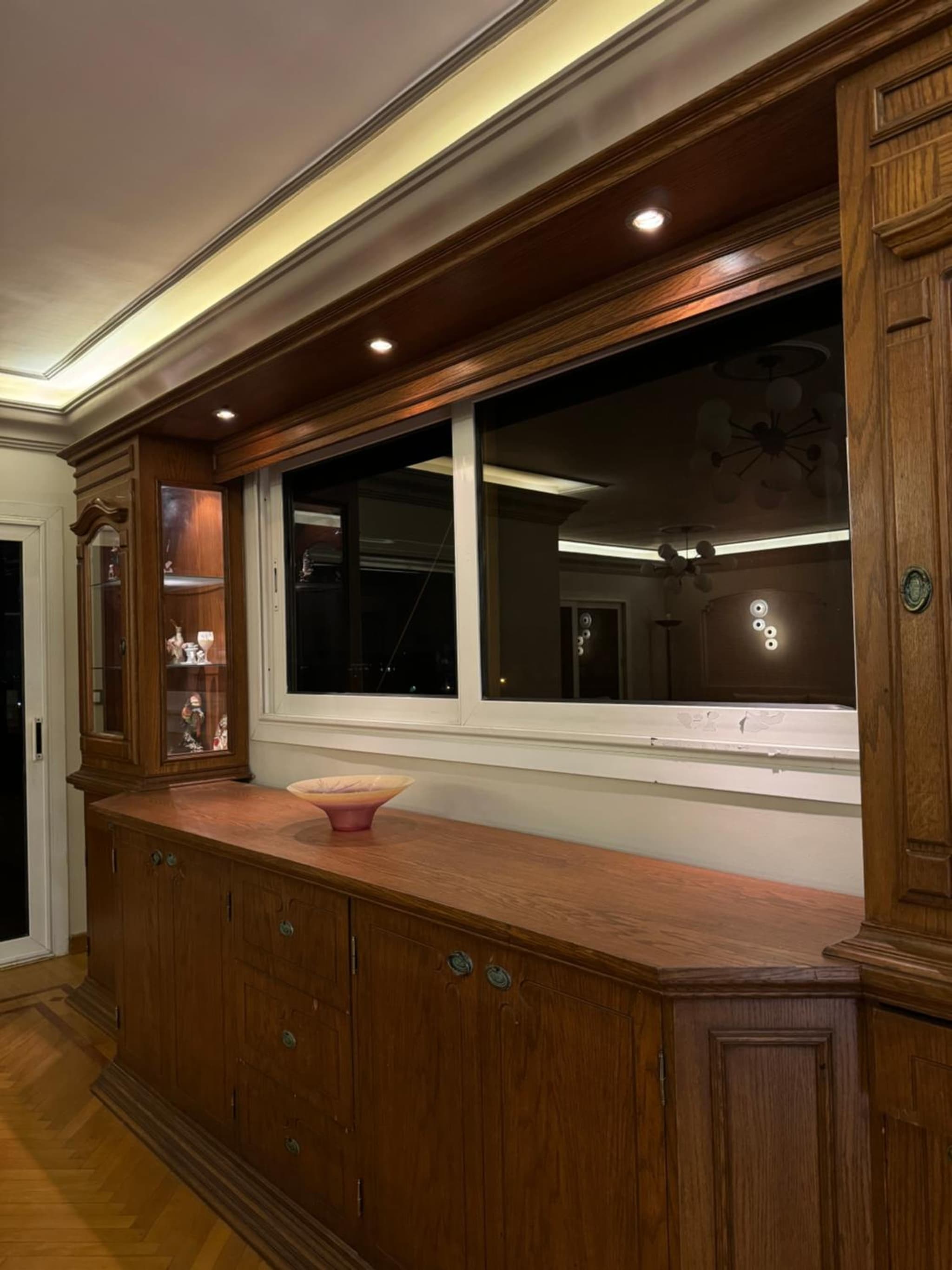 Elegant Apartment photo 7