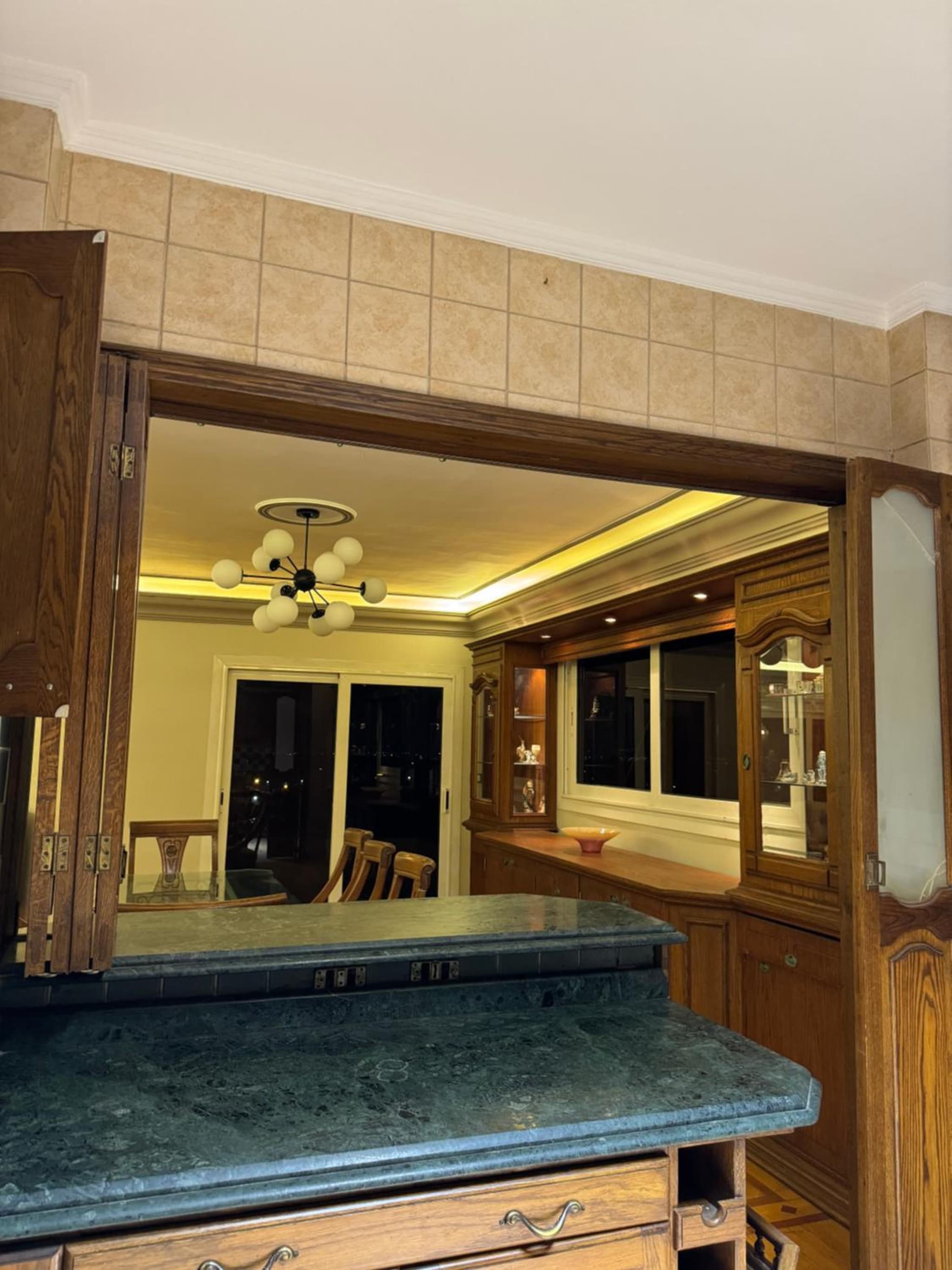 Elegant Apartment photo 8