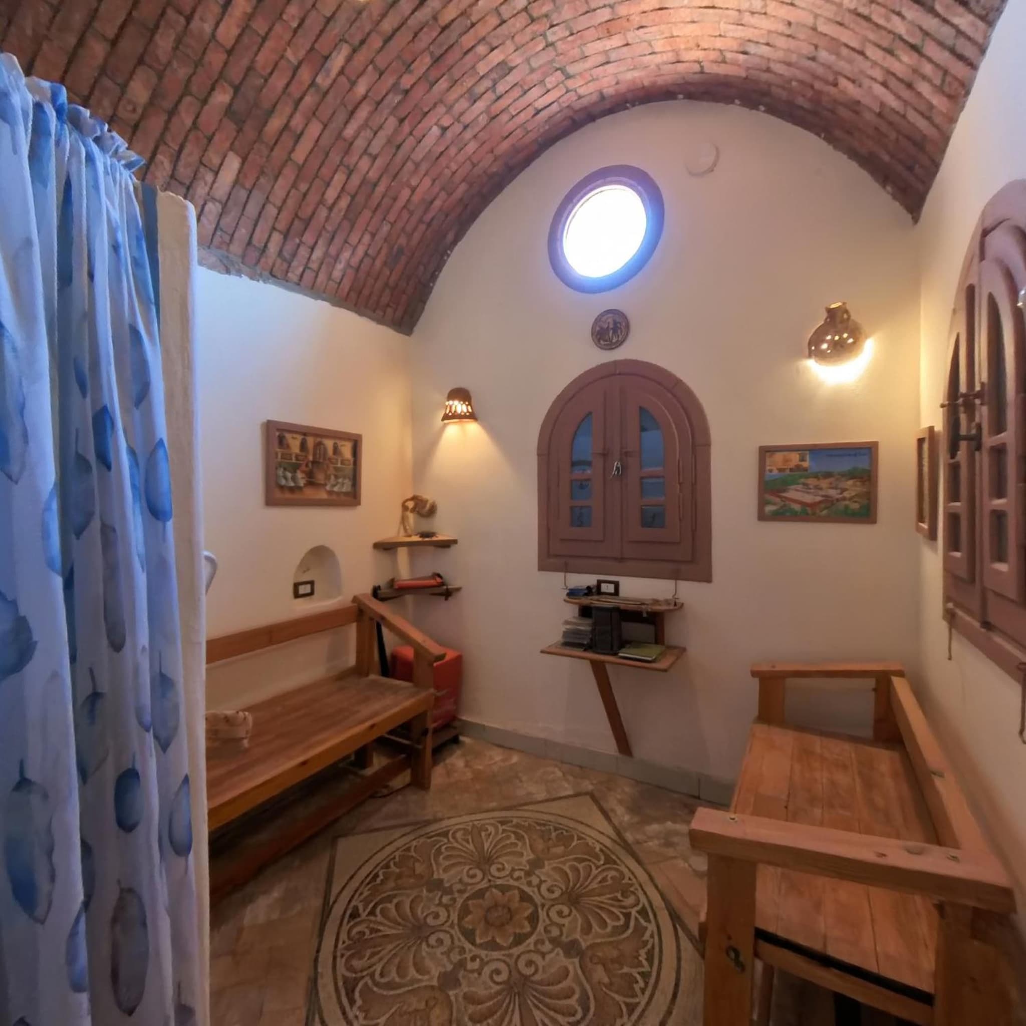 Alexander Lodge photo 6