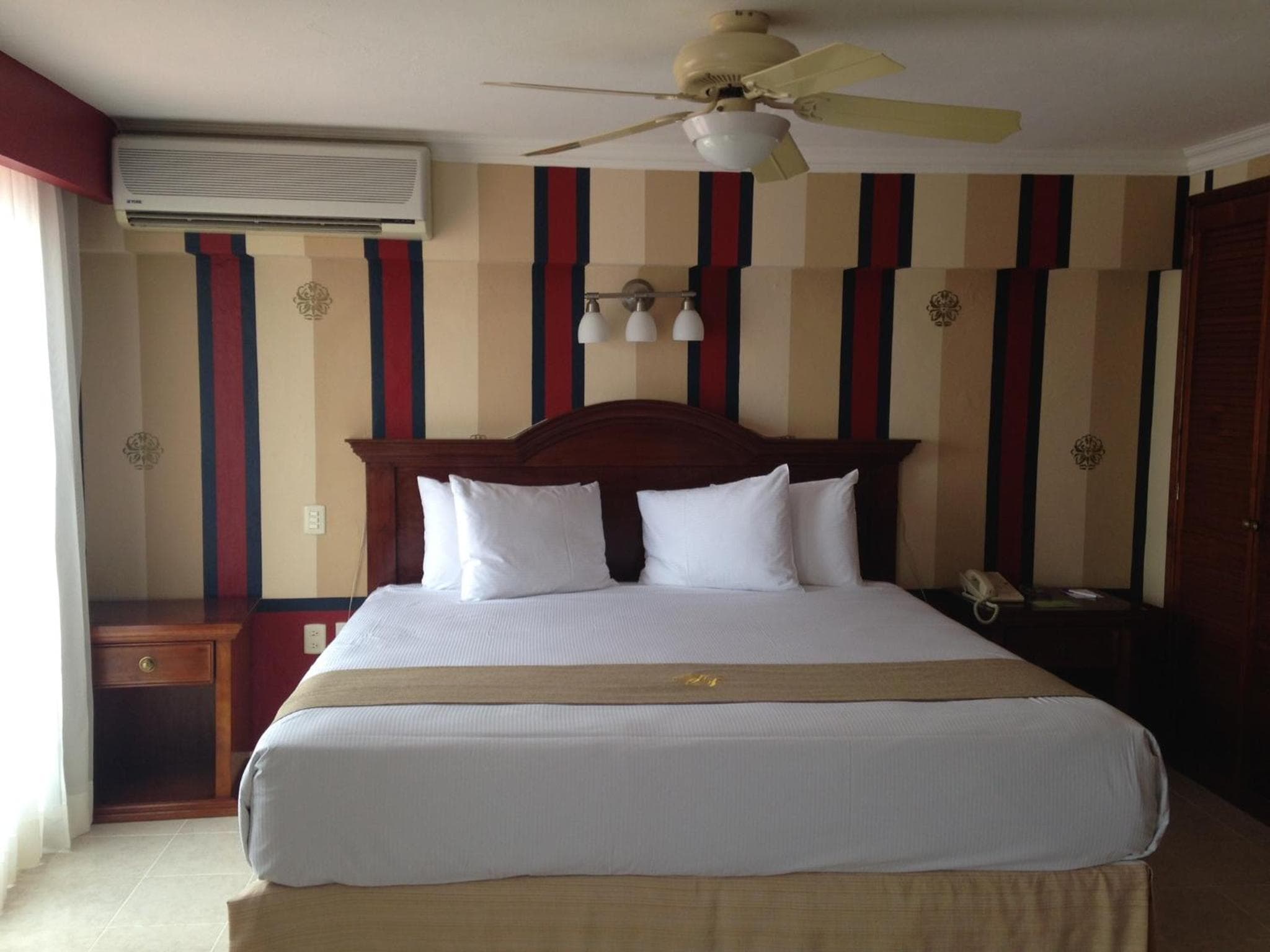 Hotel Plaza Colonial photo 4