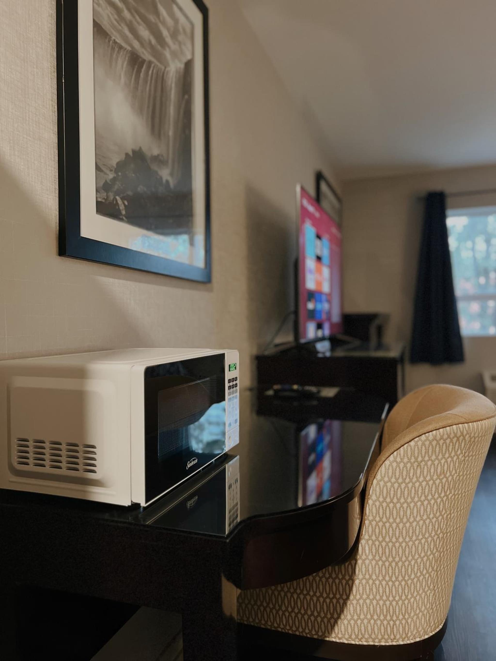 Big Bird Inn Wawa, SureStay Collection by Best Western photo 5