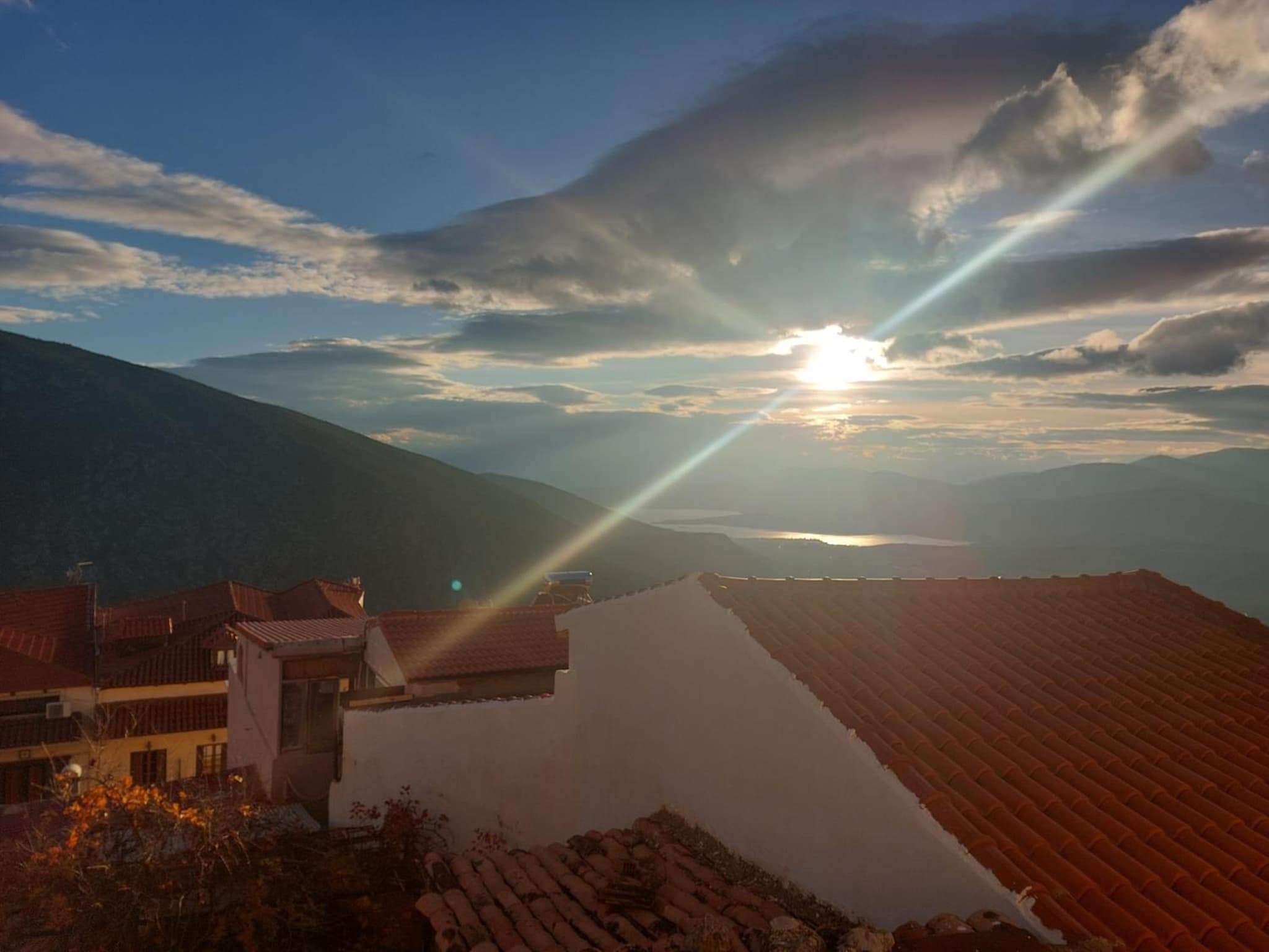 THOLOS HOTEL