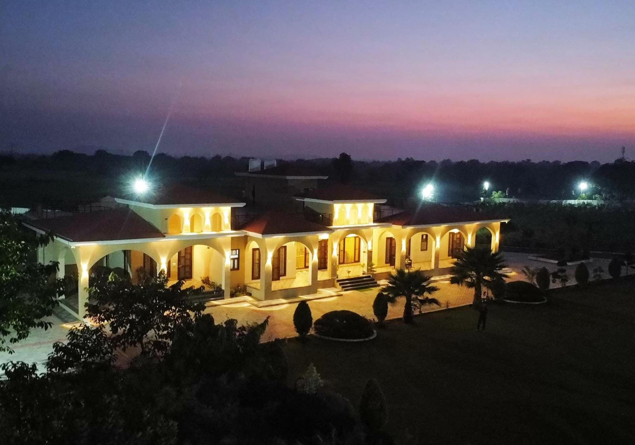 Bundeli Kothi - a unique farmstay photo 4