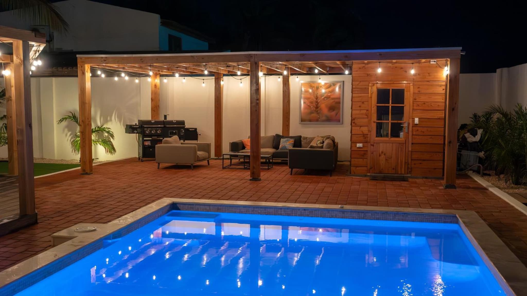 Sunny Eagle Beach Villa - 3 min. from beach photo 5