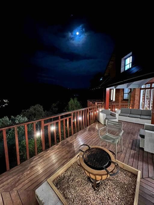 Wilderness deckhouse. views!/sun/sea/river/kayaks photo 5