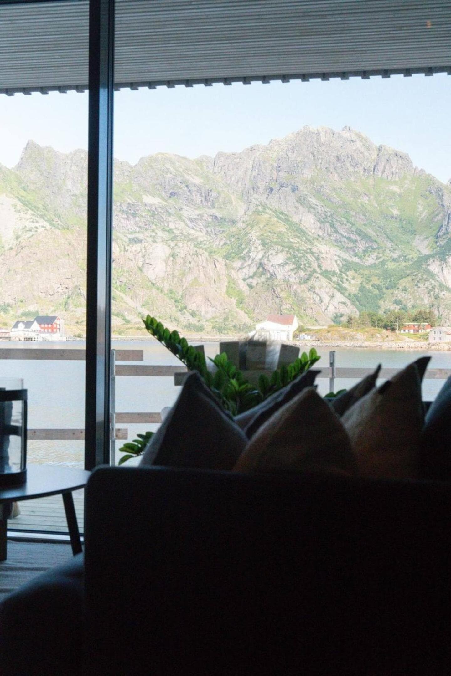 Rorbuleilighet i toppetasjen i Henningsvær photo 6