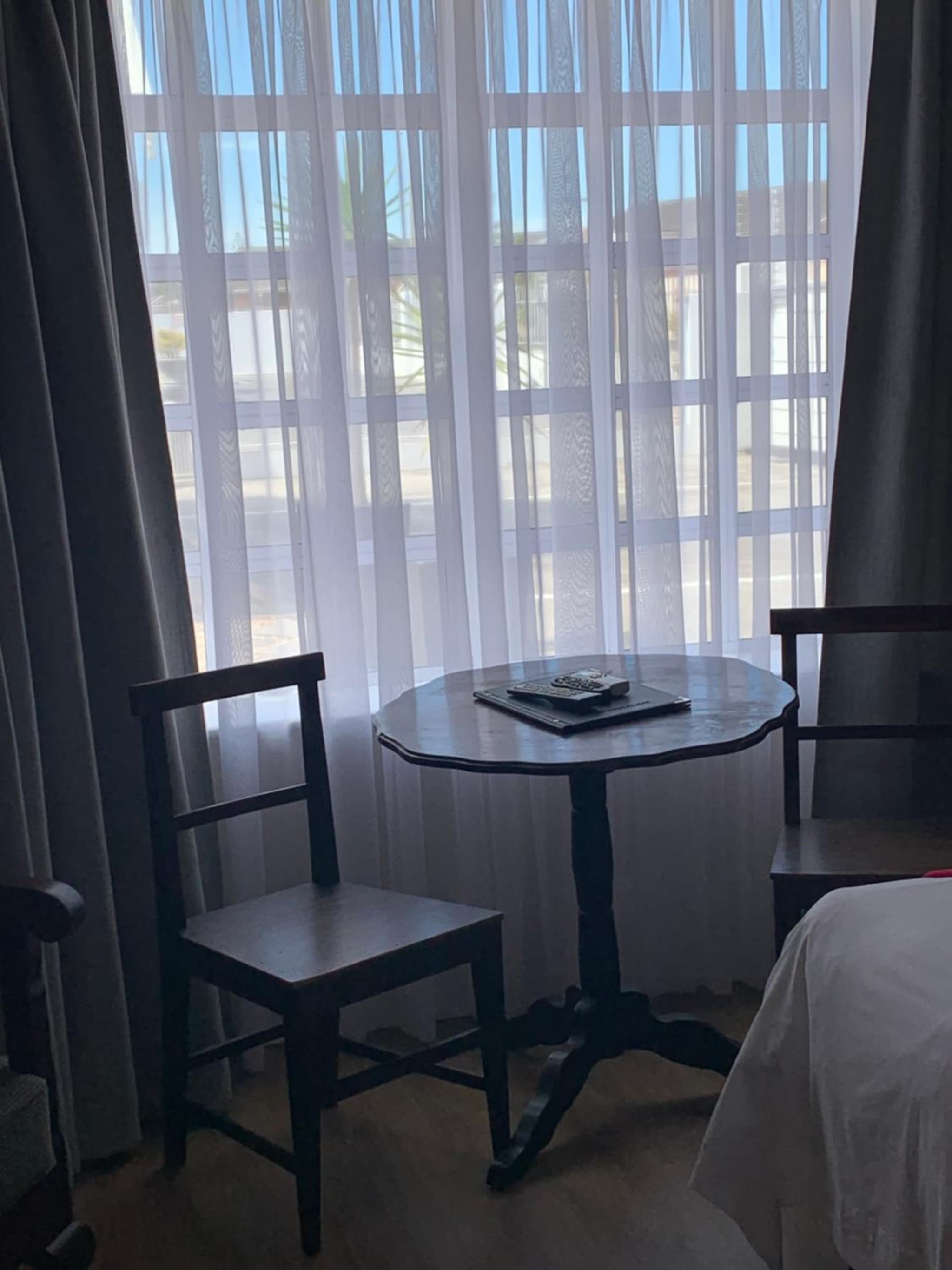 Millard Crescent Guest House photo 8