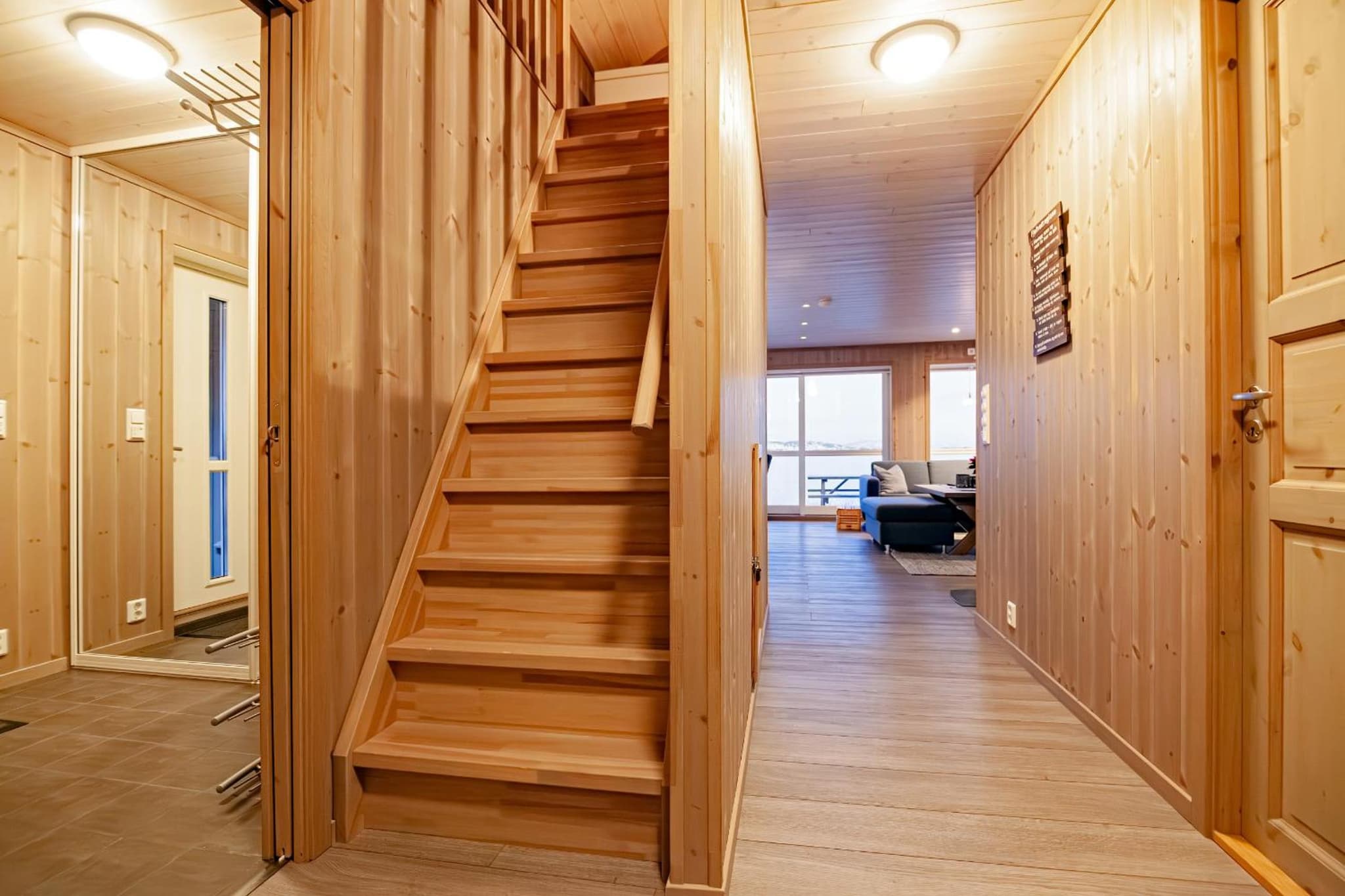 Beautiful mountain View Cabin in Lofoten photo 7