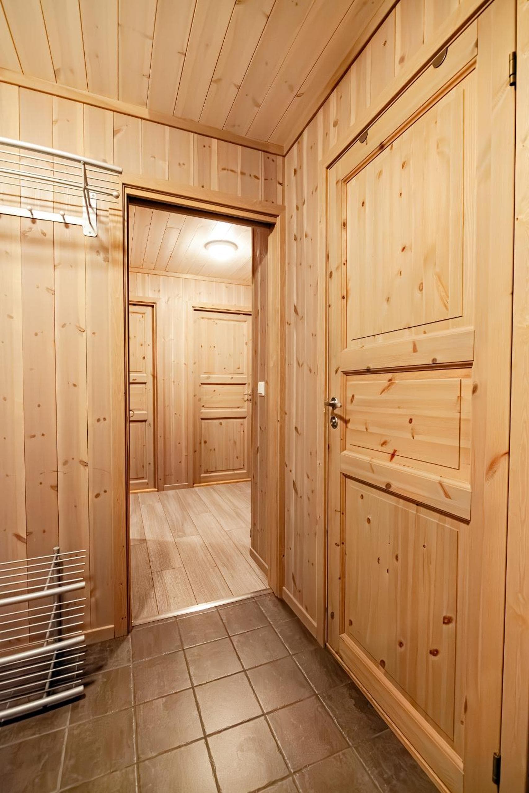 Beautiful mountain View Cabin in Lofoten photo 2