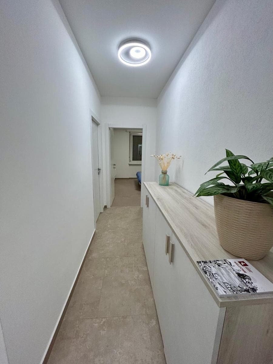 La Veranda Guest Rooms - Free Public Transport & Parking, close to City Center photo 8