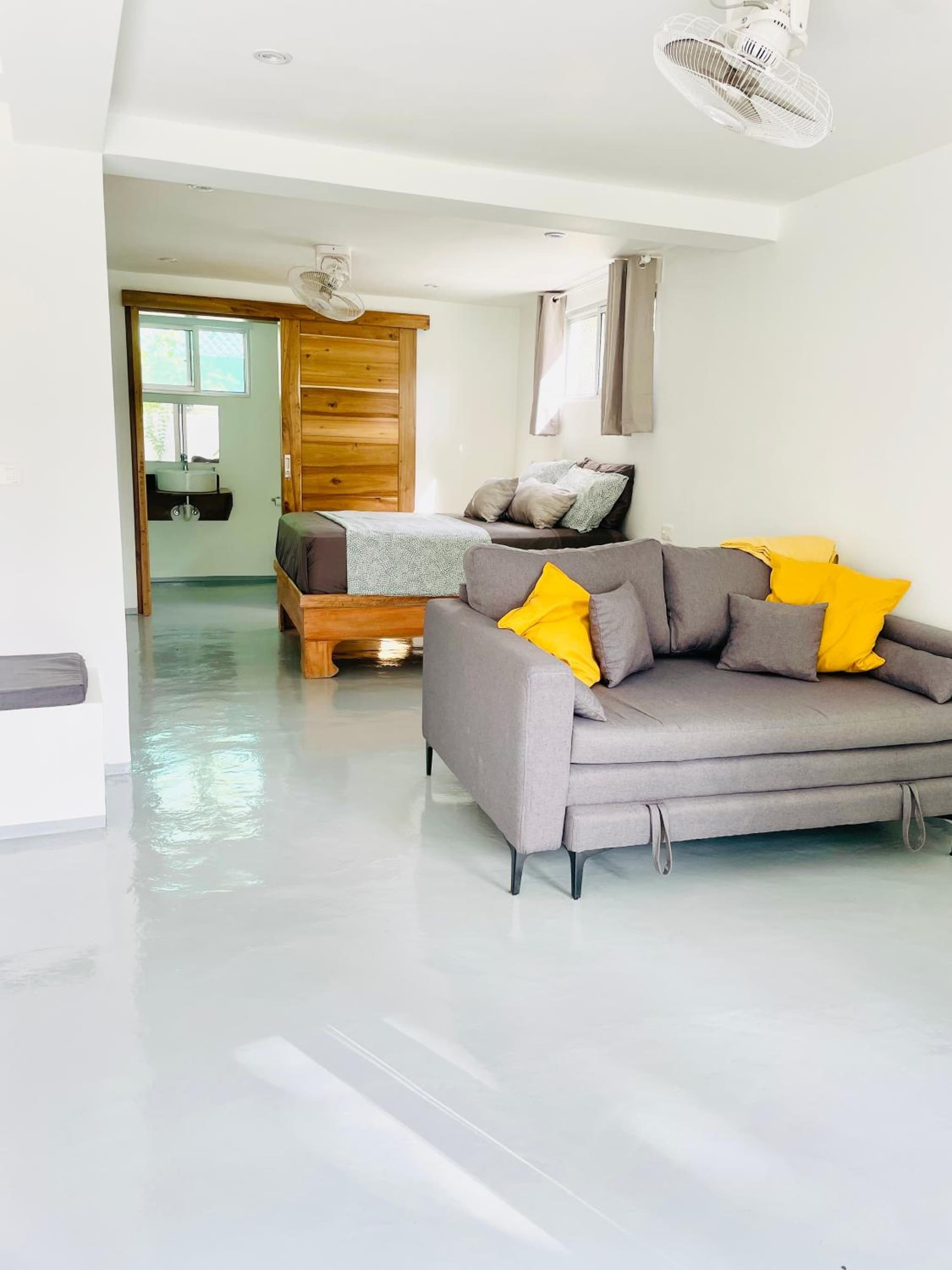 Cozy Studio in Private Villa photo 3