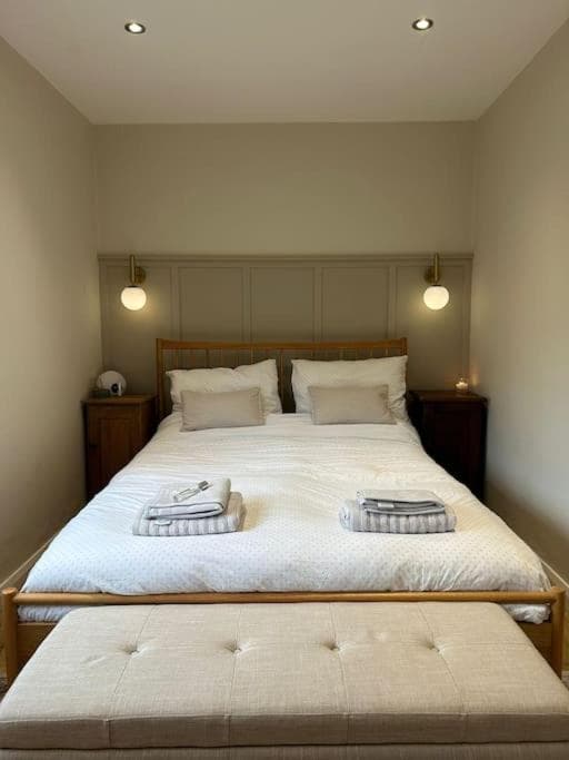 Favour Royal Cottage - dog friendly forest escape photo 2