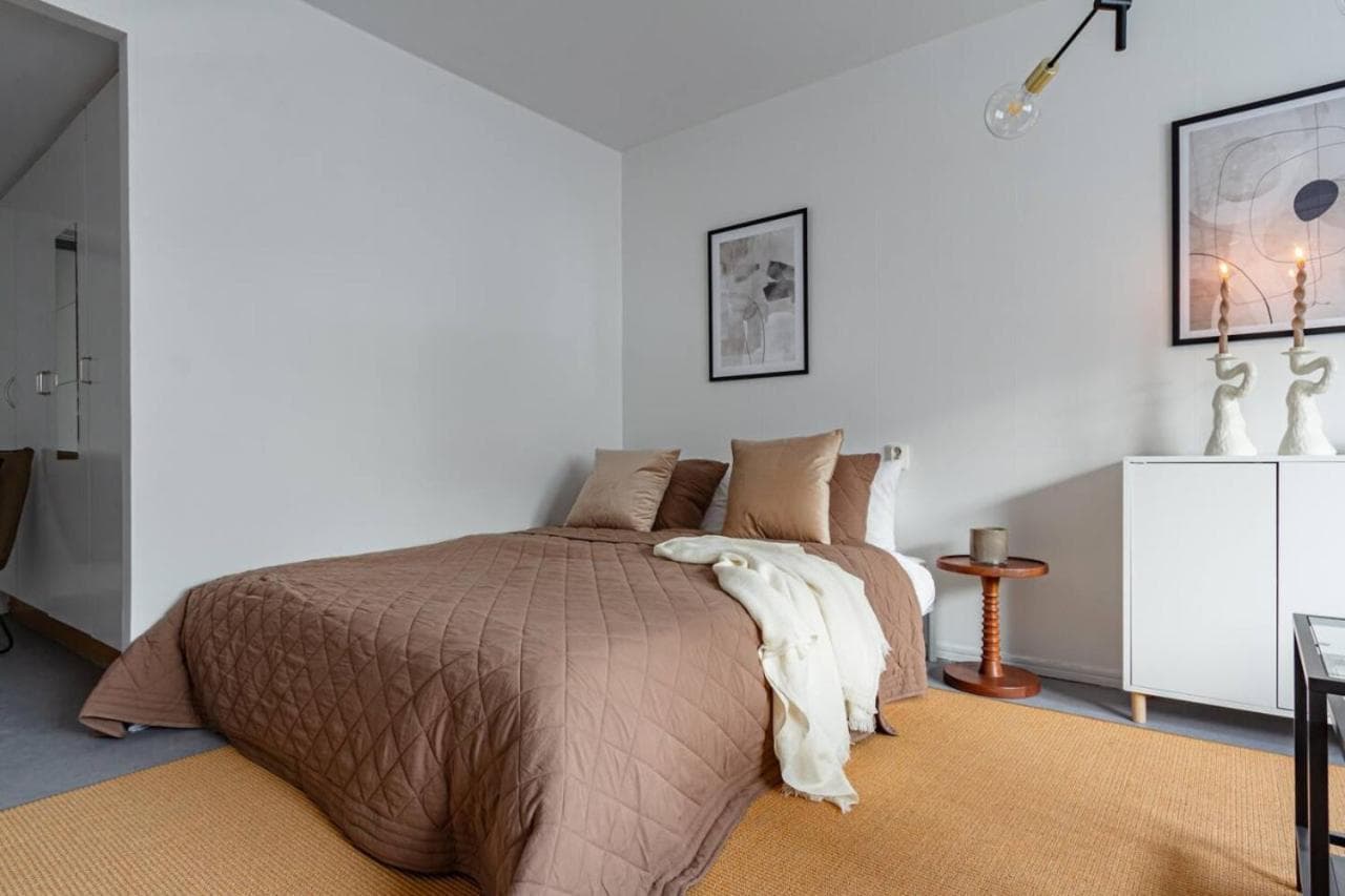 Simple studio in trendy Södermalm - construction work photo 6