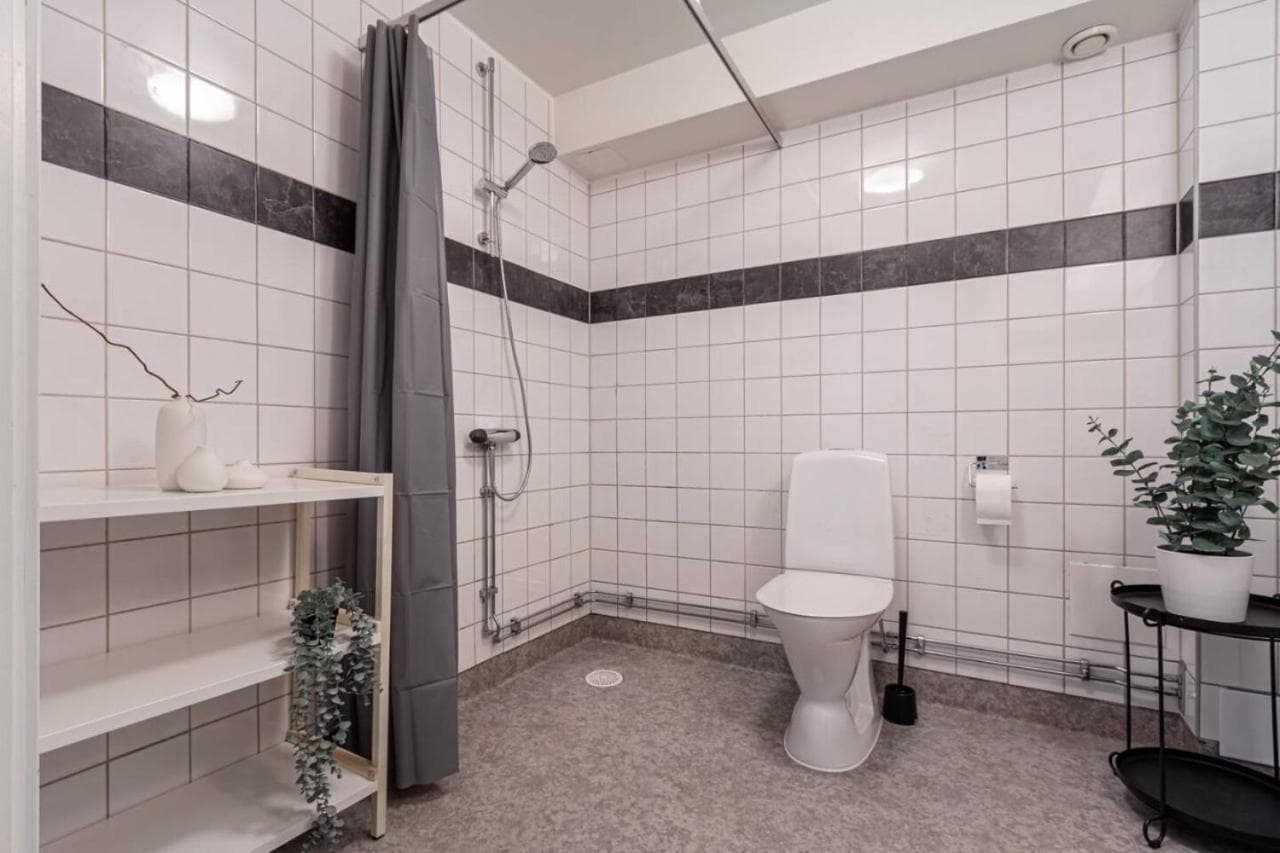 Simple studio in trendy Södermalm - construction work photo 8