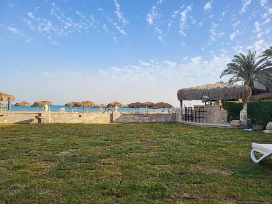 3BR Beach Front Chalet On RedSea photo 7
