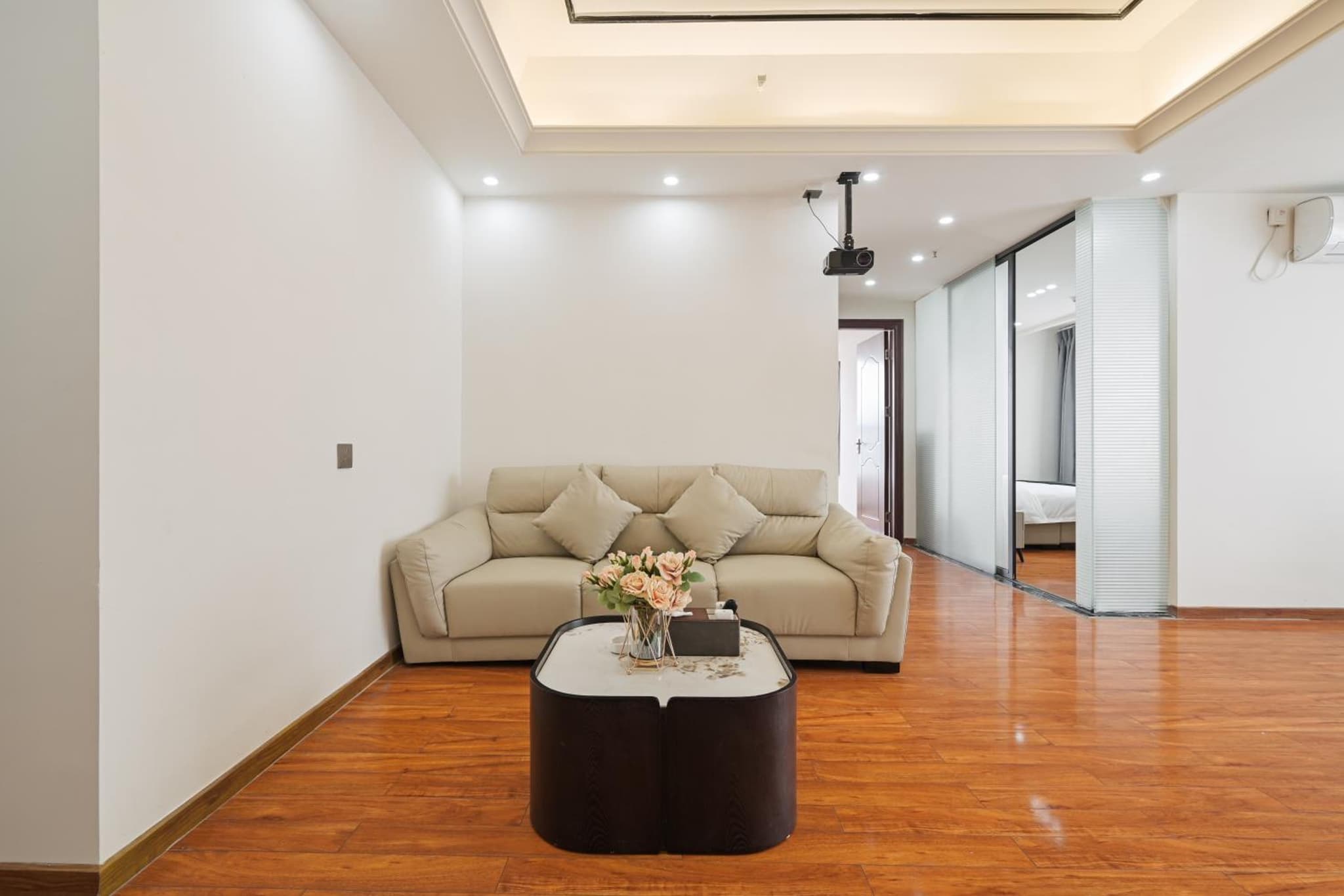 East Maple International Apartment photo 5