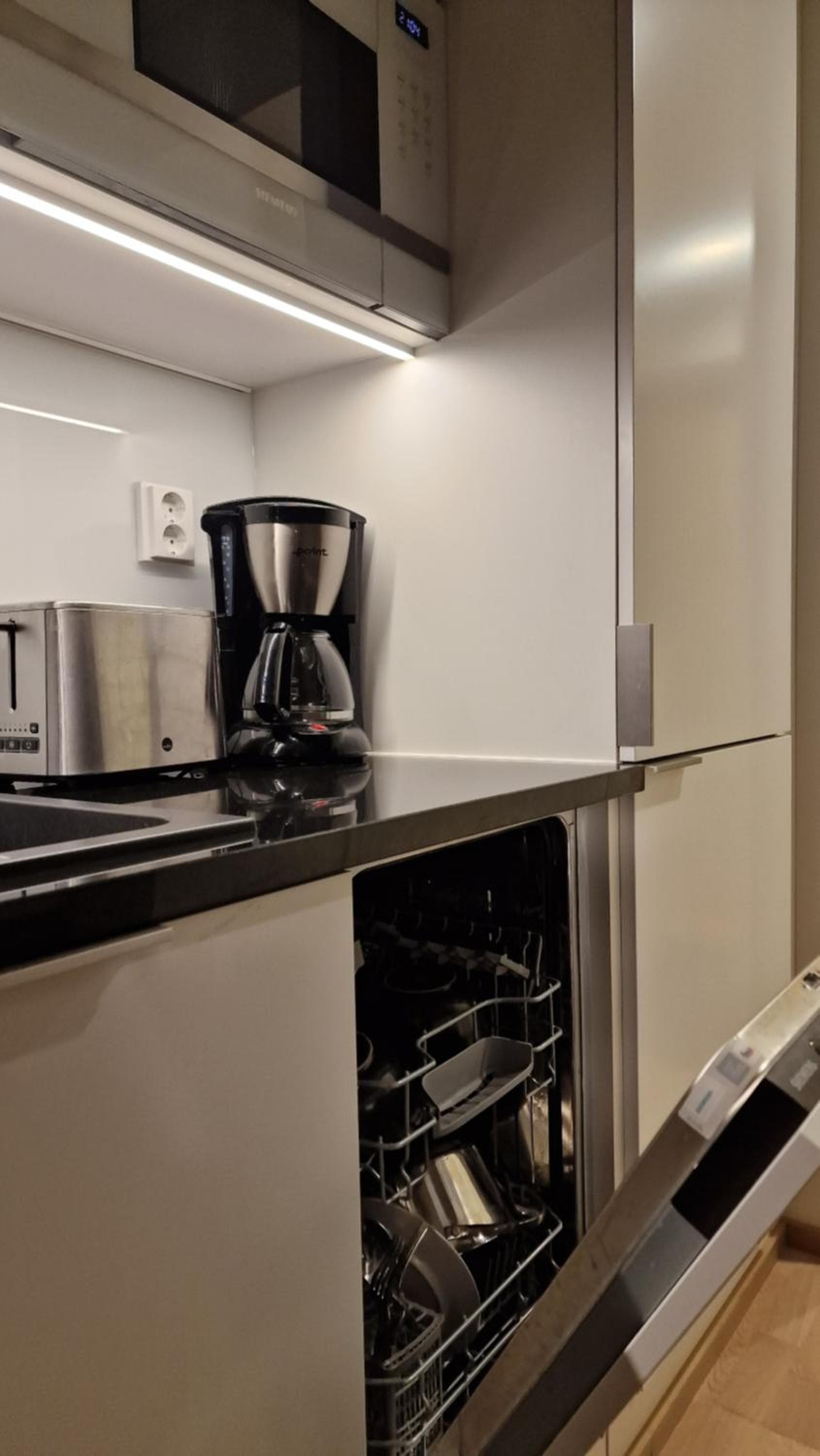 Home away near services photo 6