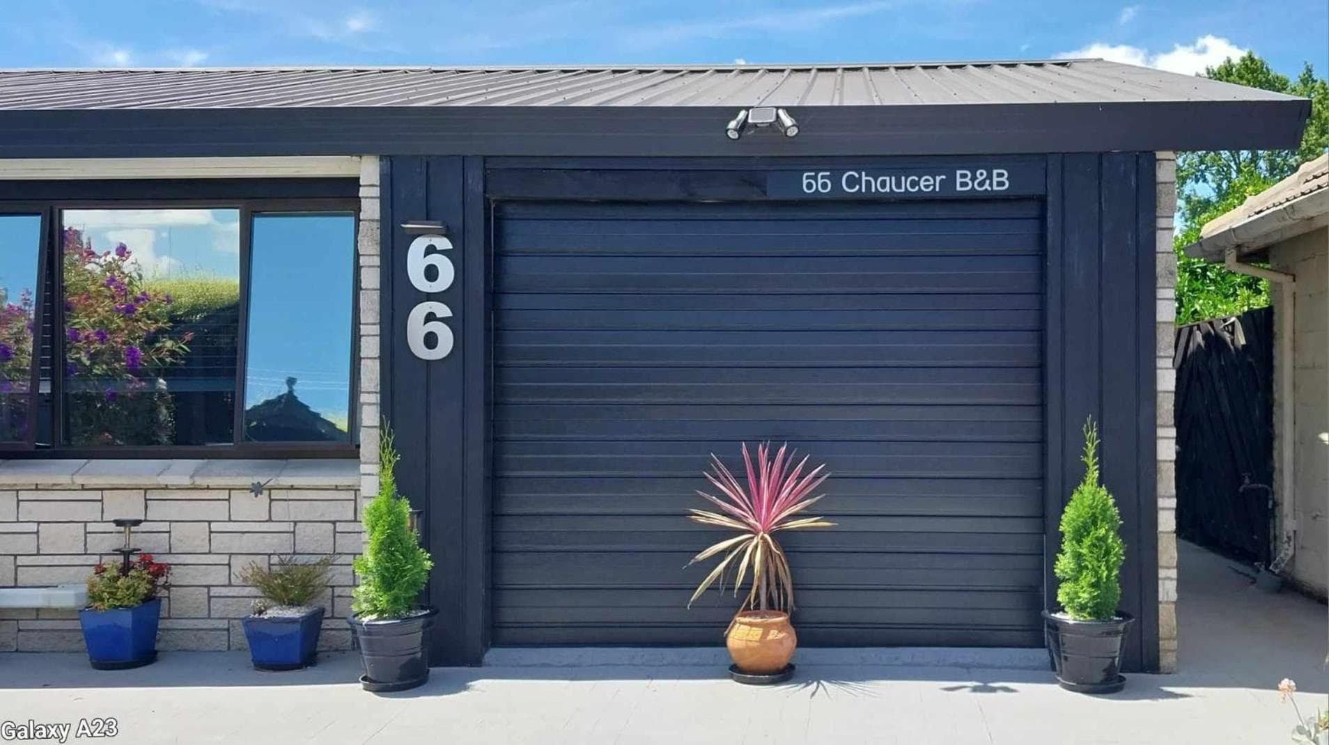 66 Chaucer B&B with Complimentary Breakfast photo 6