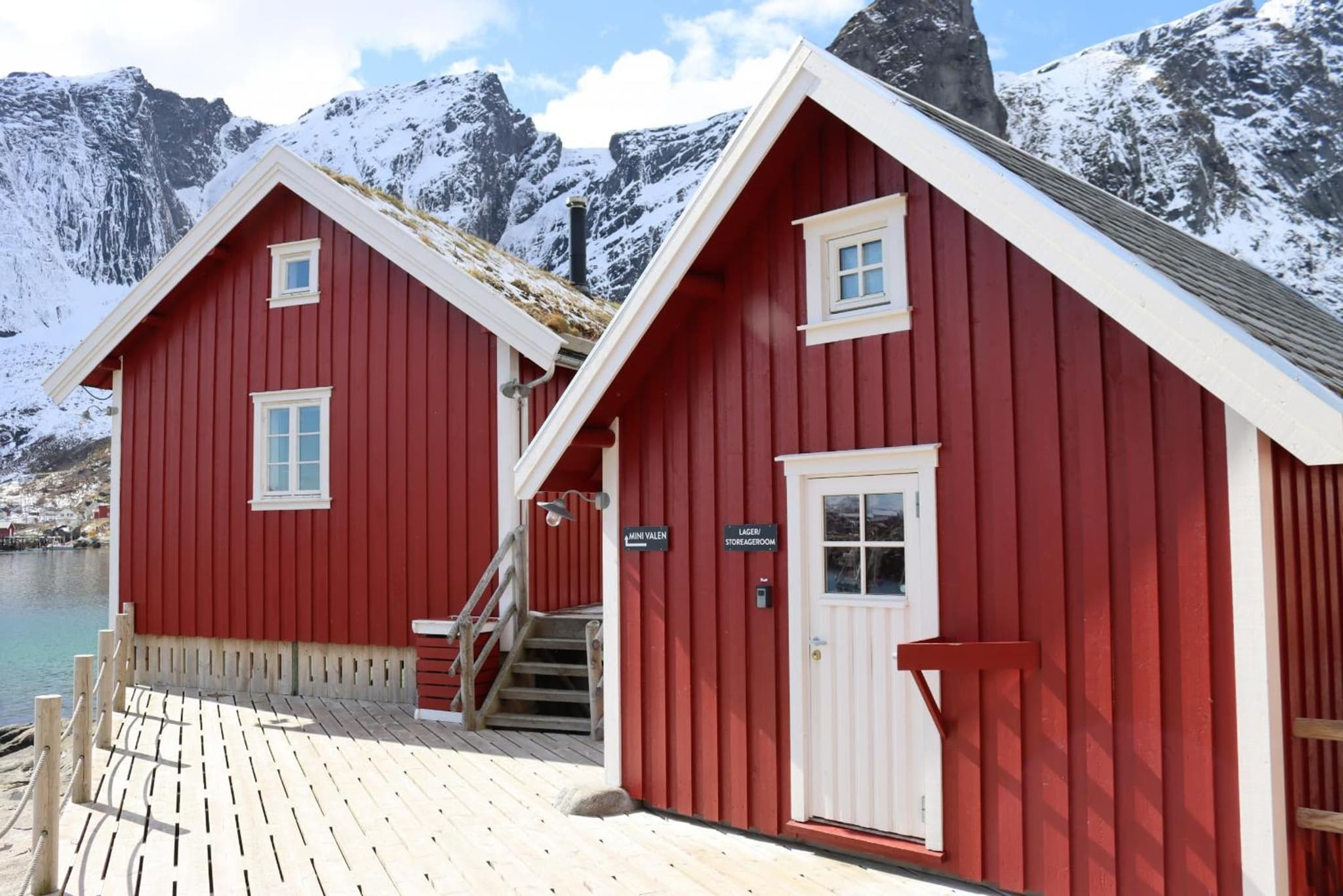 Valen Cabins in Reine