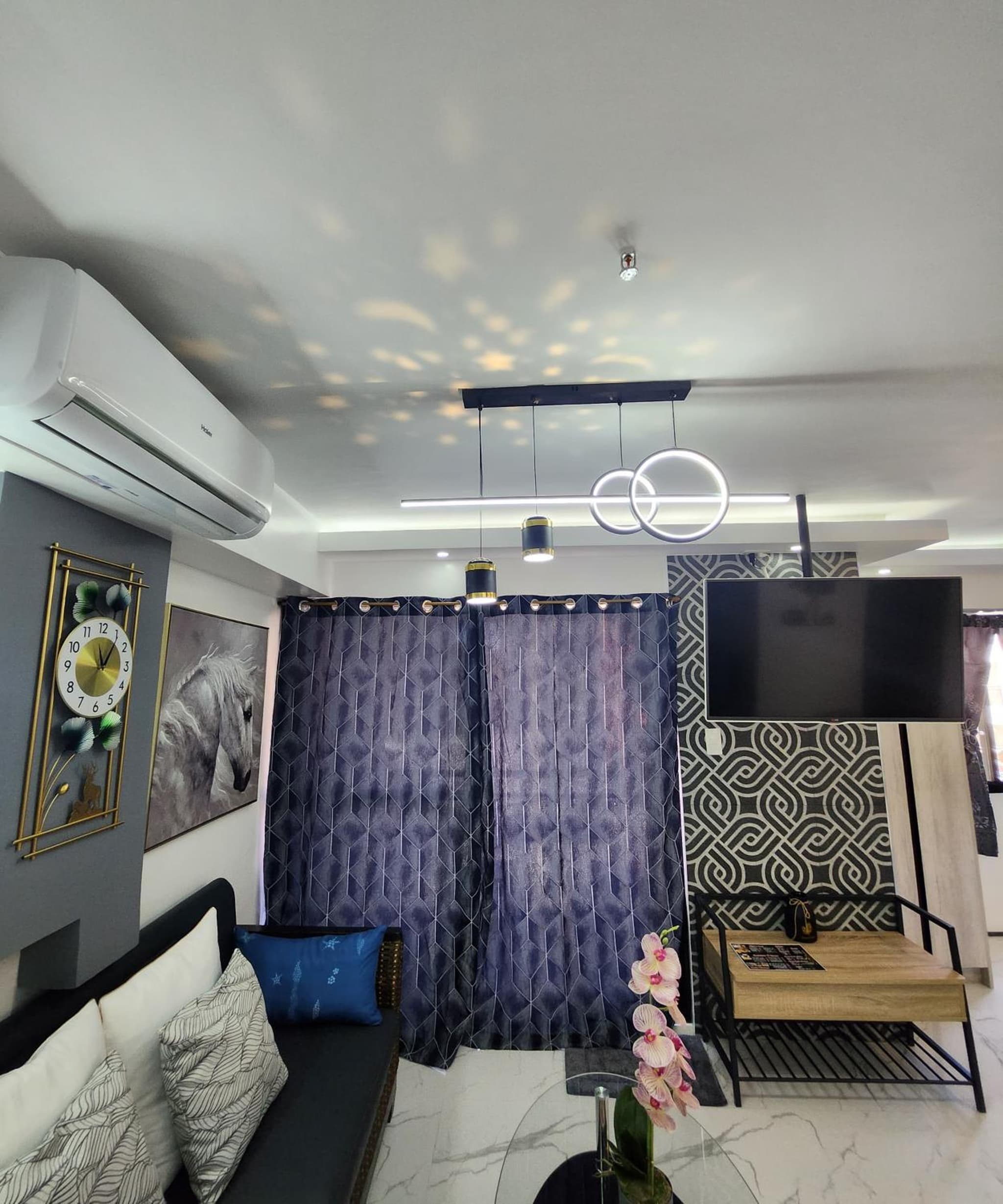 Condo Azur Suites B207 near Airport, Netflix, Stylish, Cozy with swimming pool photo 3