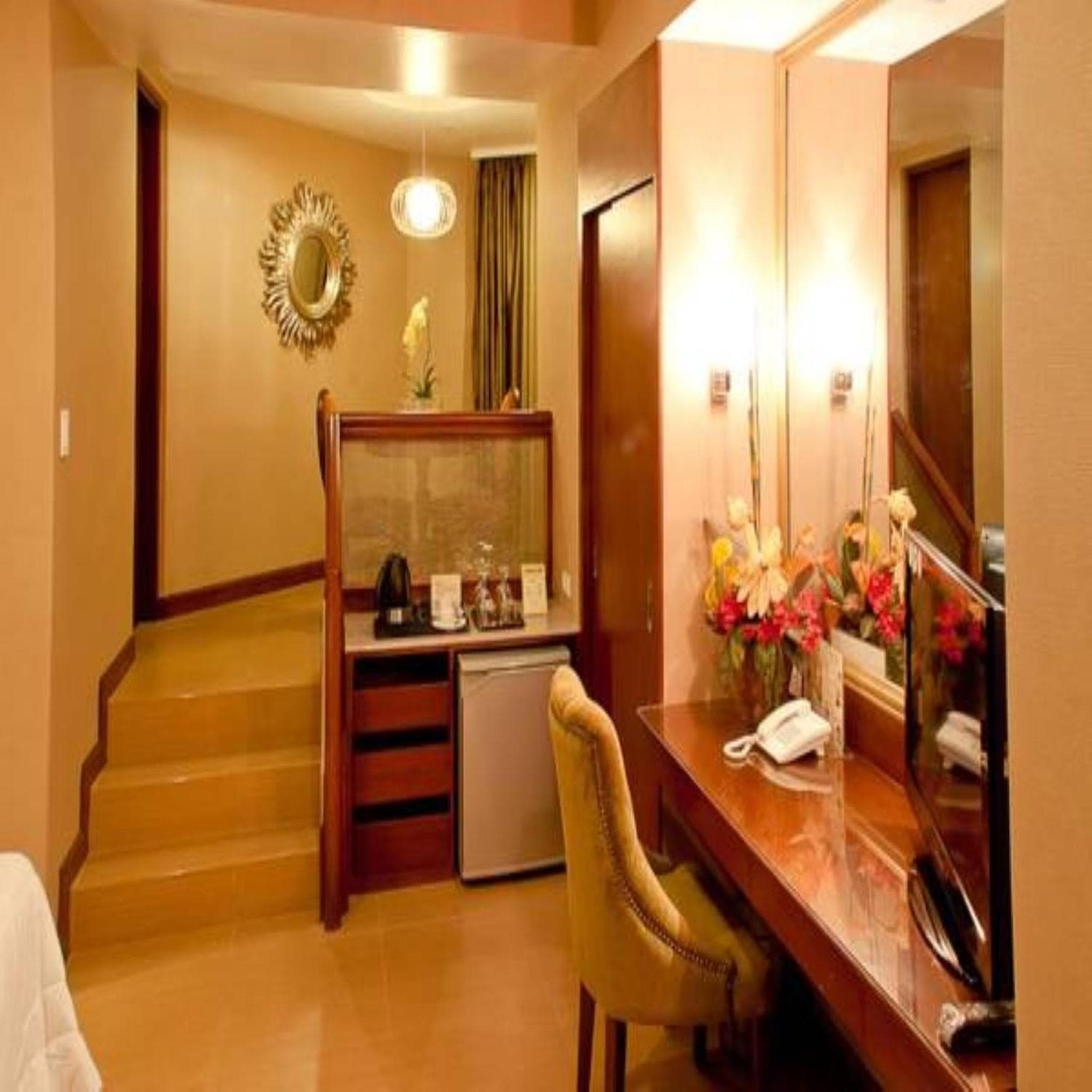Royal Garden Hotel photo 6