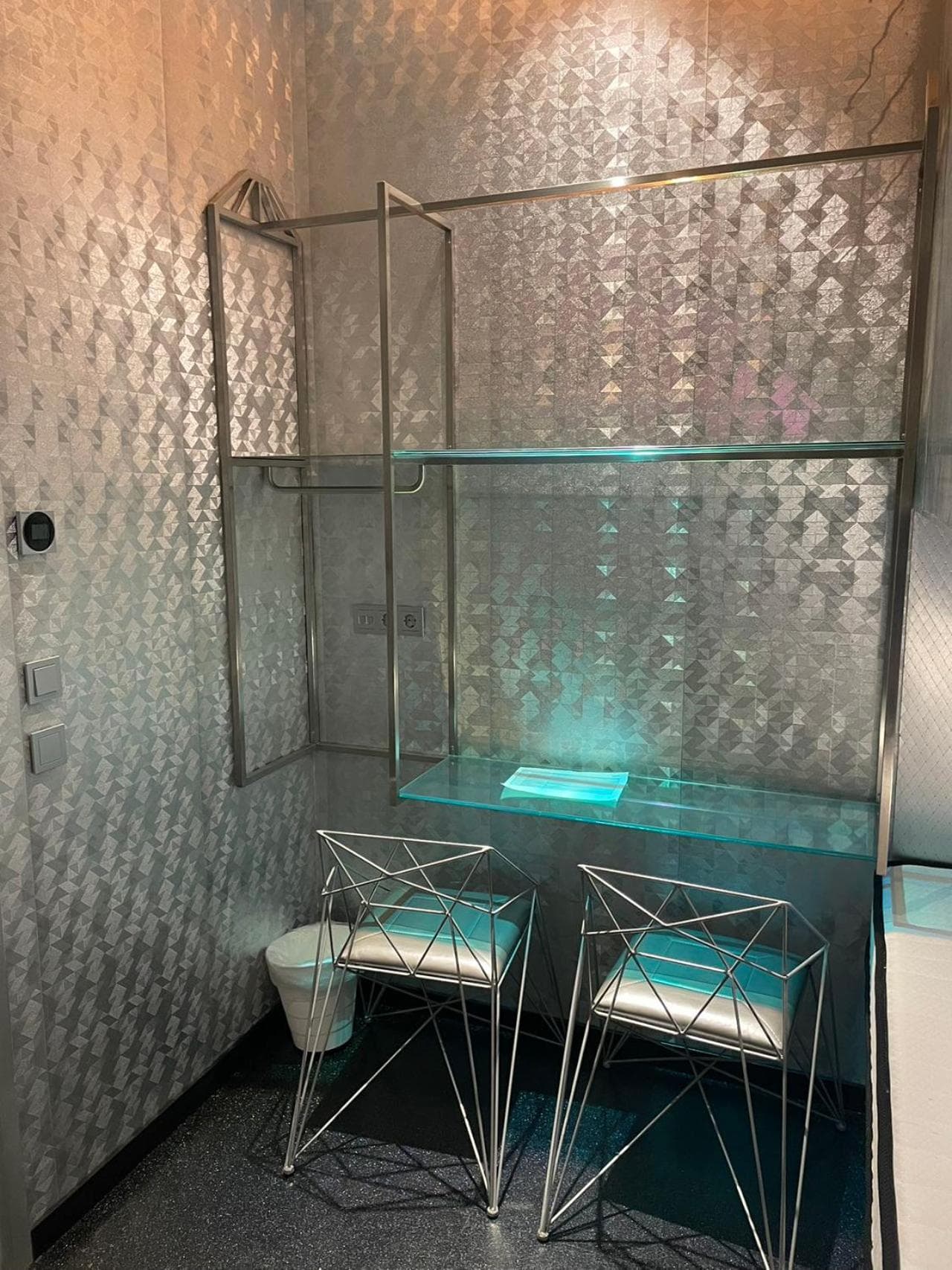 Diamond Capsule Hotel Amsterdam South photo 4