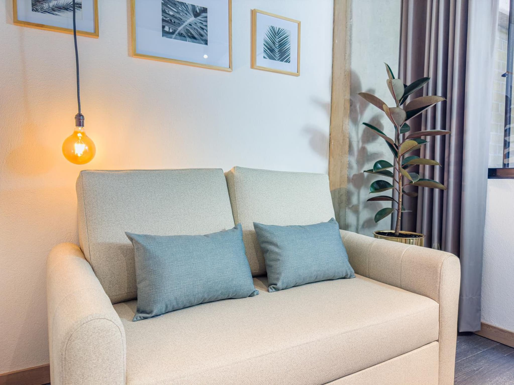 B 48 Living by B Rent photo 7